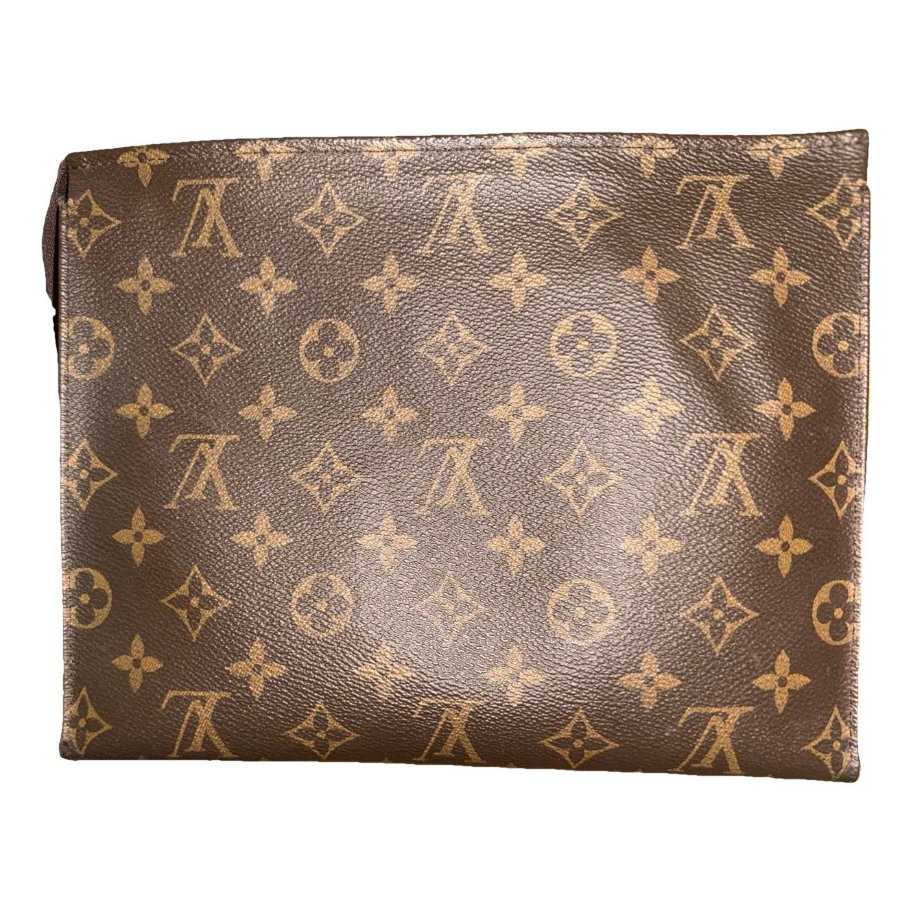 Pochette Cosmétique leather vanity case