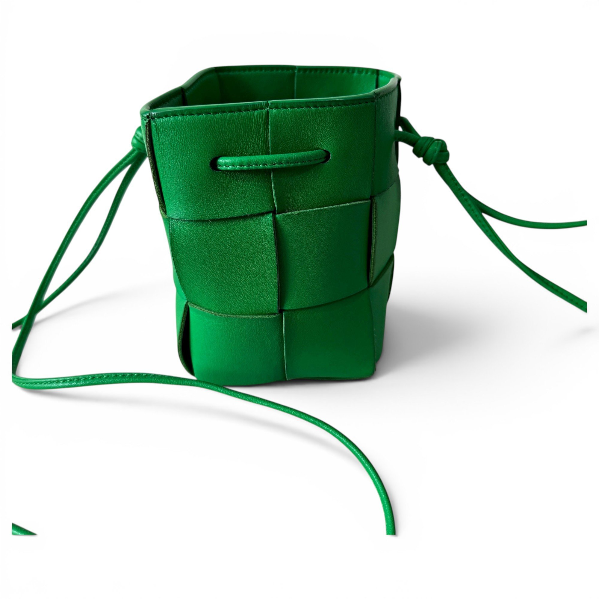 Bottega Veneta Cassette Bucket leather handbag