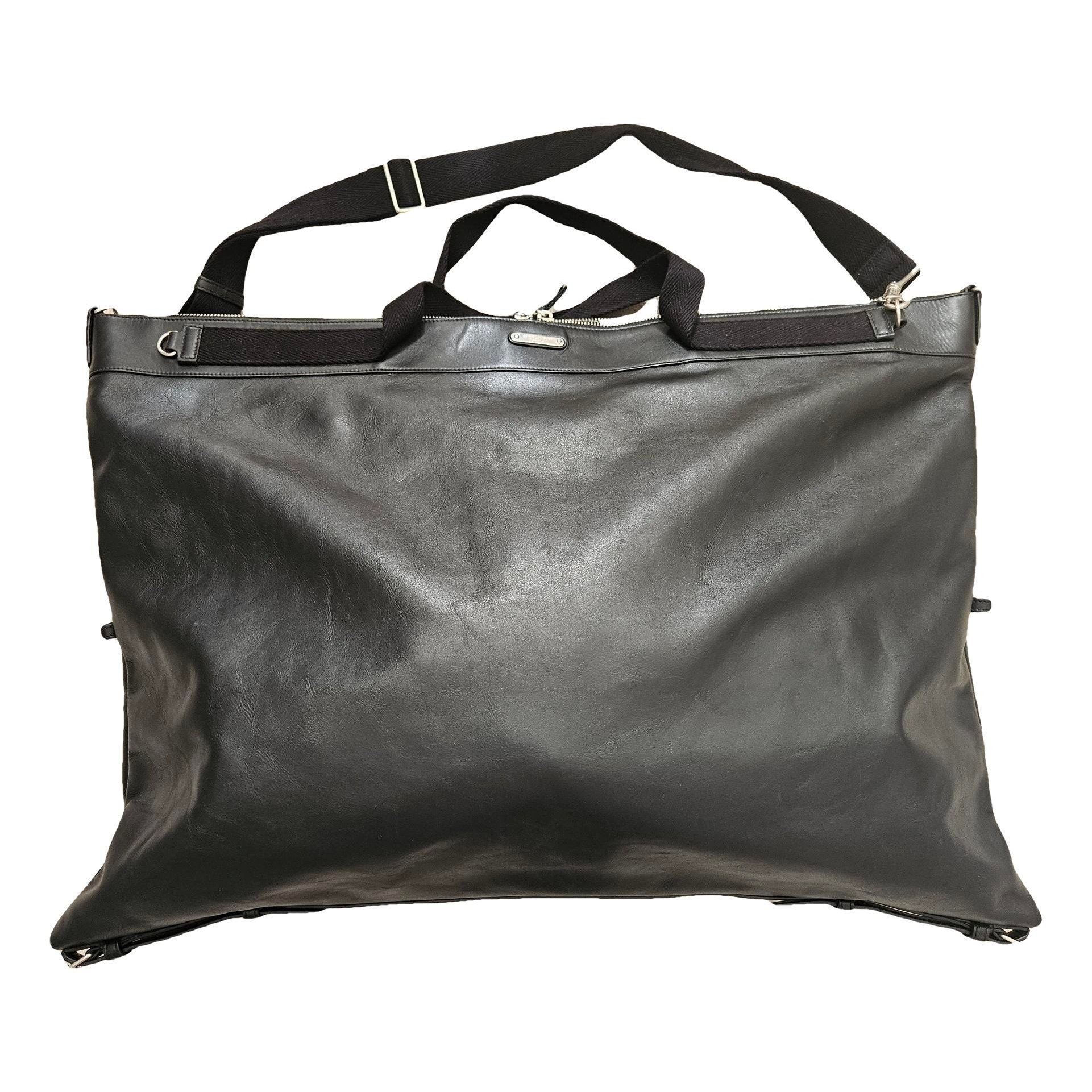 Leather travel bag