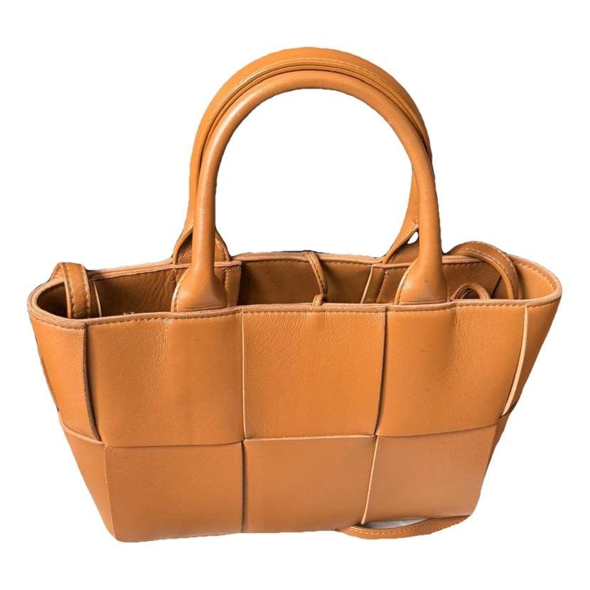 Arco leather tote