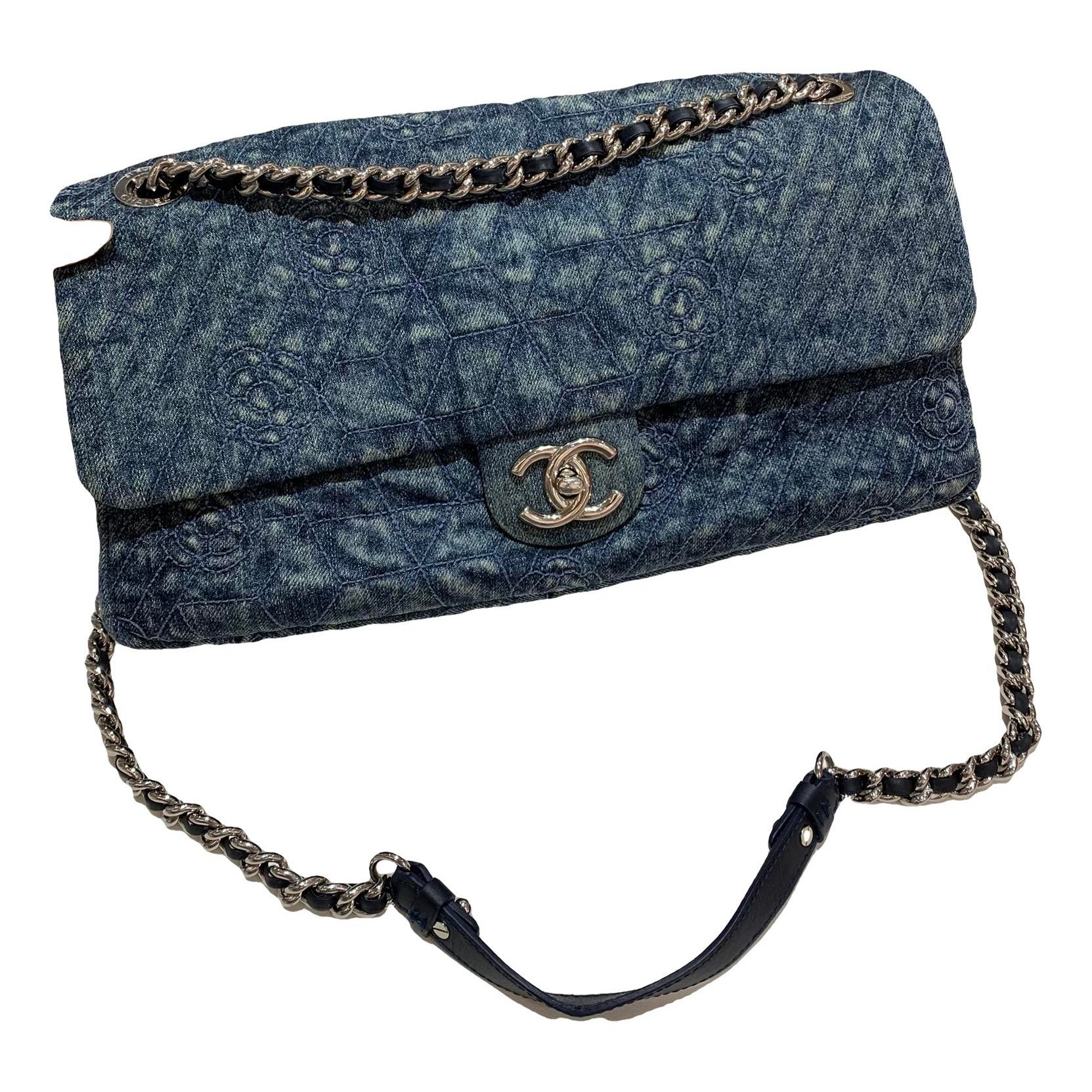 Timeless/Classique crossbody bag