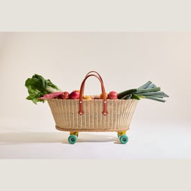 Skateboard wicker basket