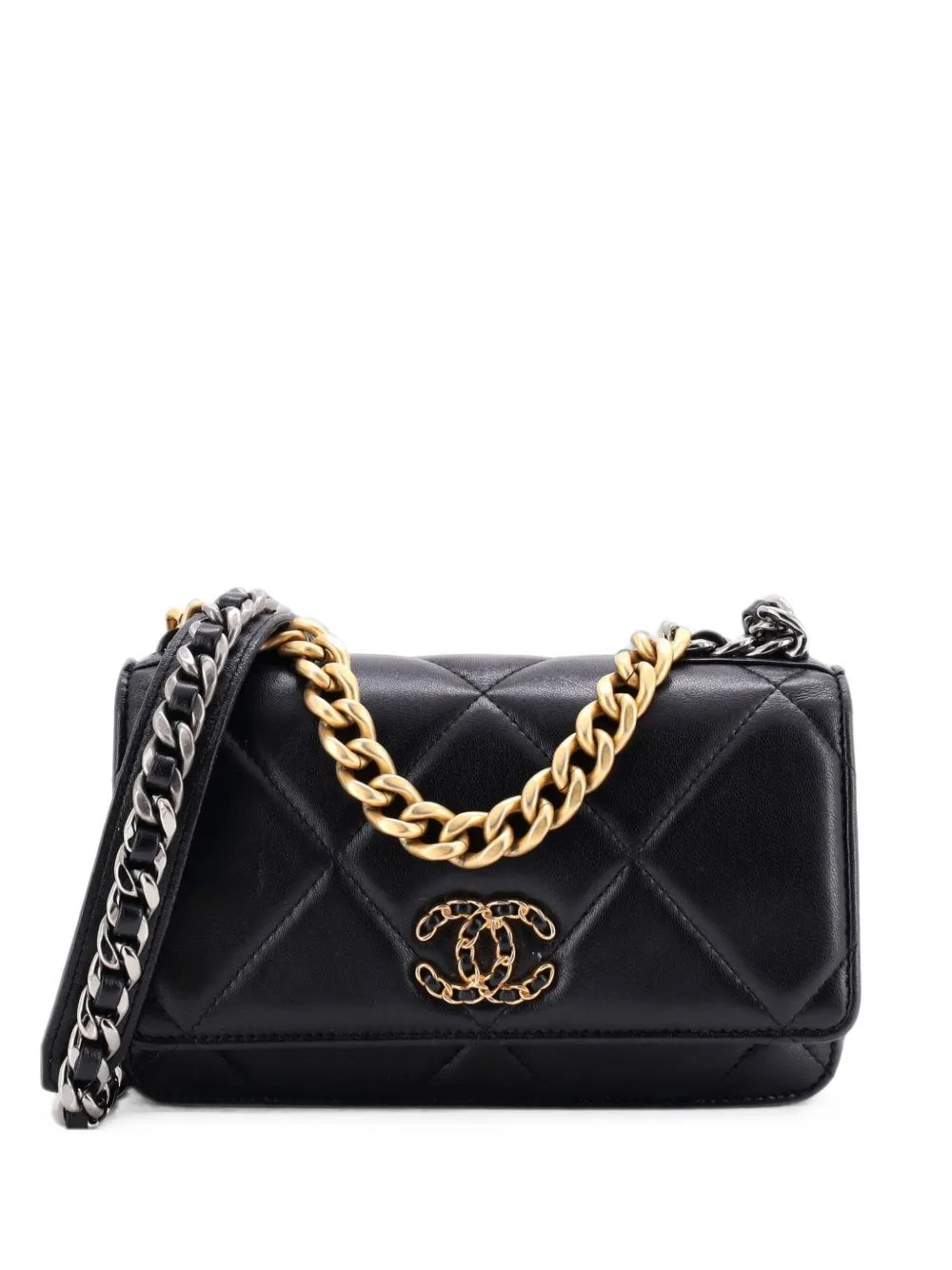 19 Wallet on Chain Quilted Lambskin crossbody bag