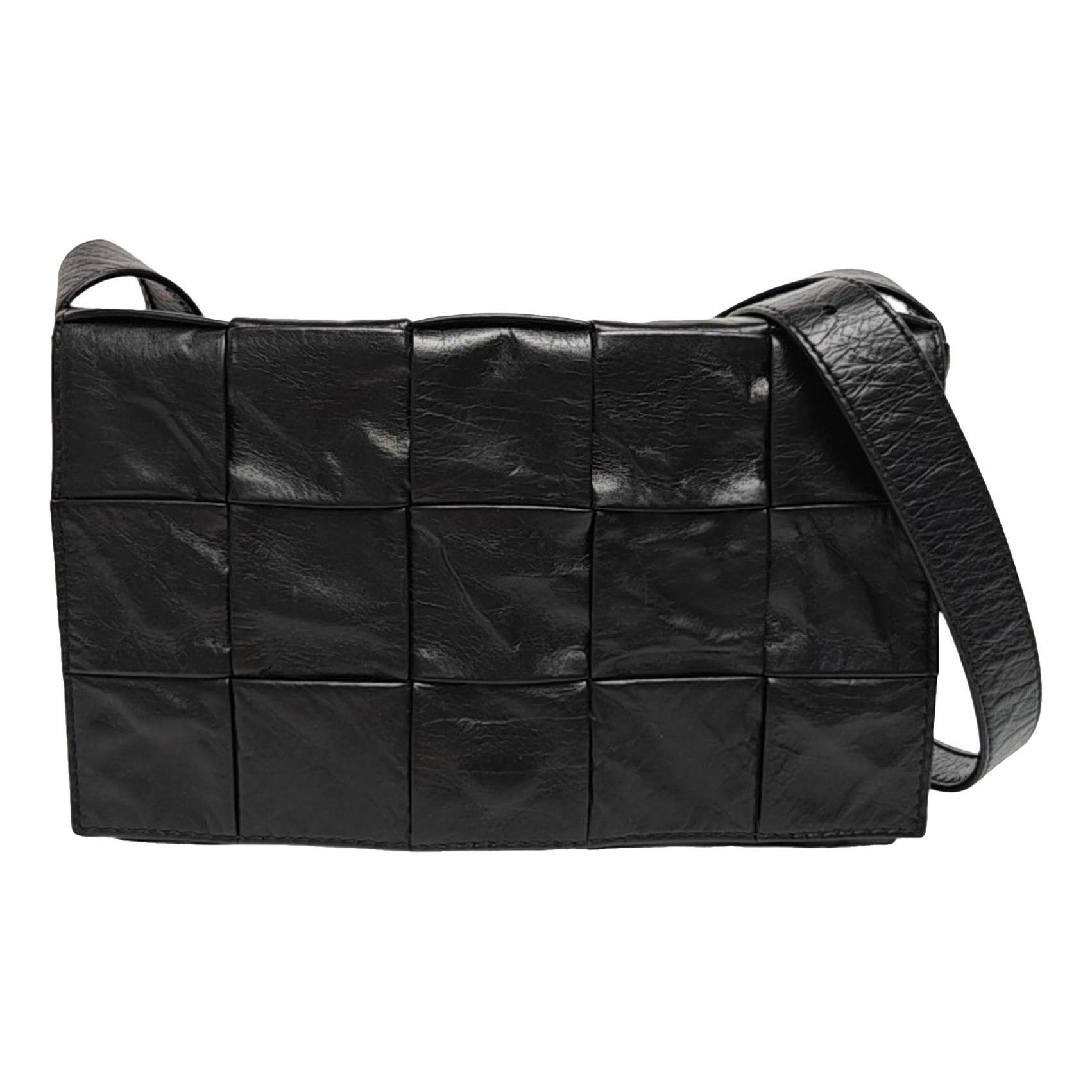 Cassette leather crossbody bag