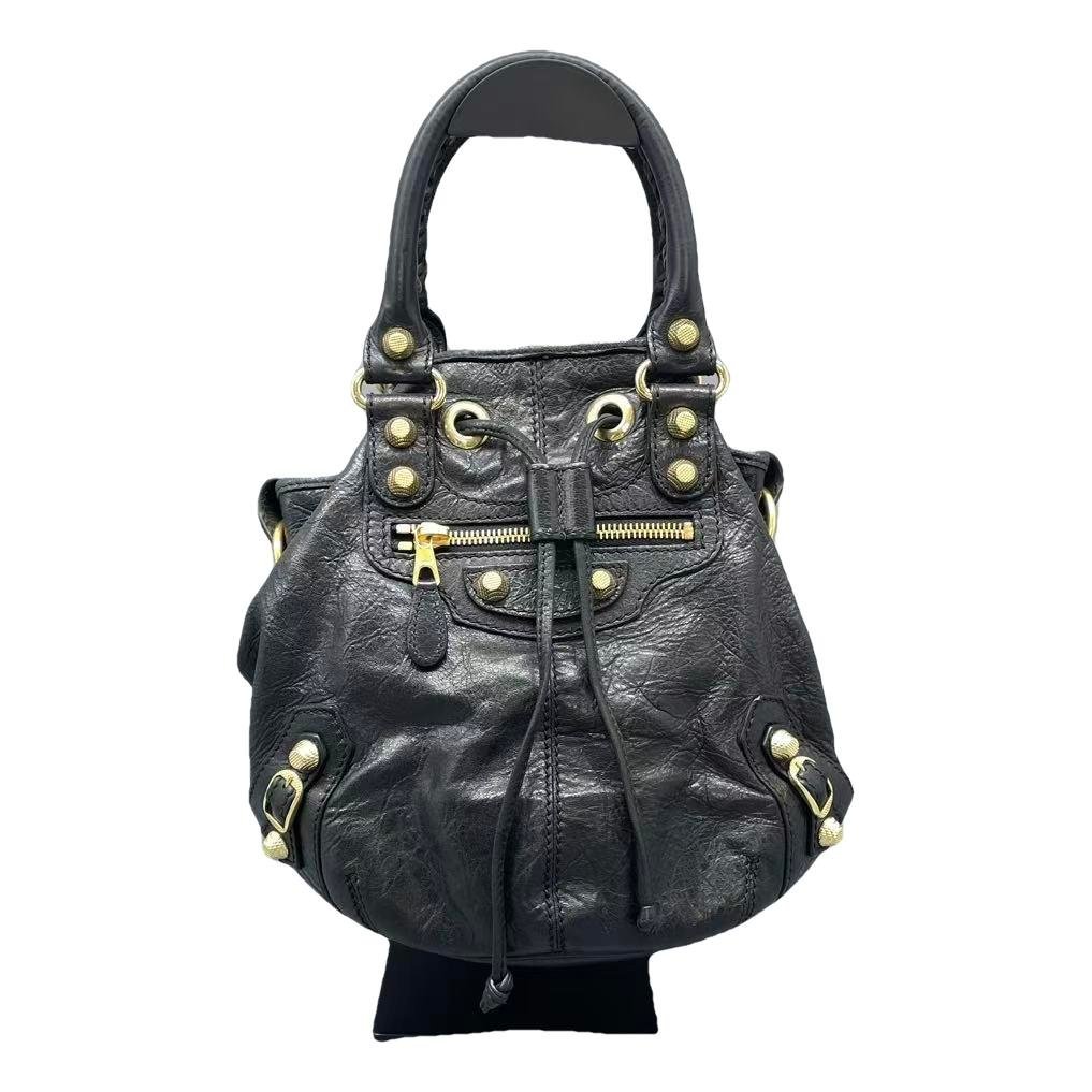 Leather handbag