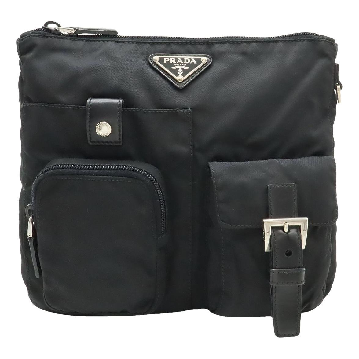 Triangle leather bag