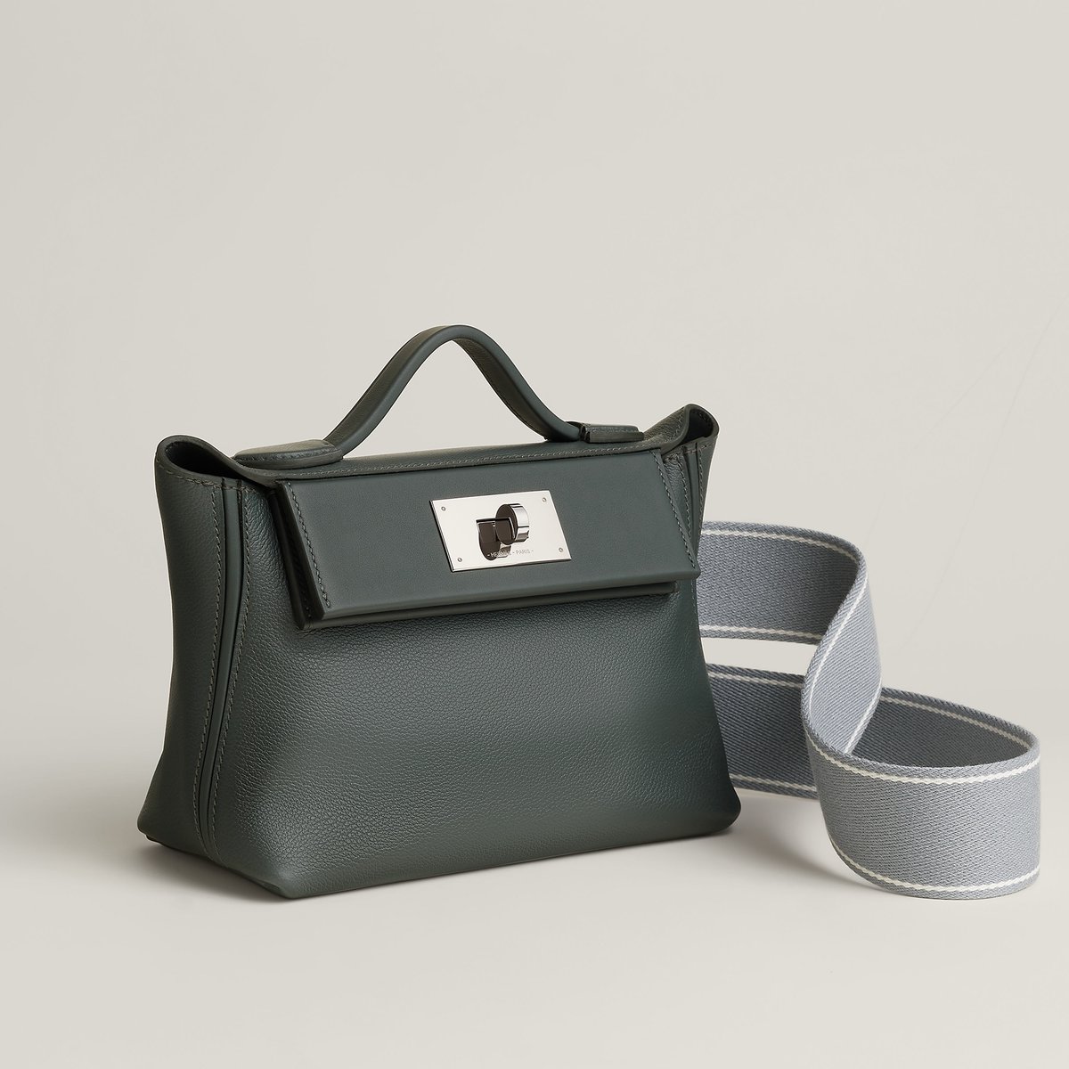 hana 24グレー Hermès 24/24 - 21 bag Vert Mangrove/Gris Pantin/Blanc Swift