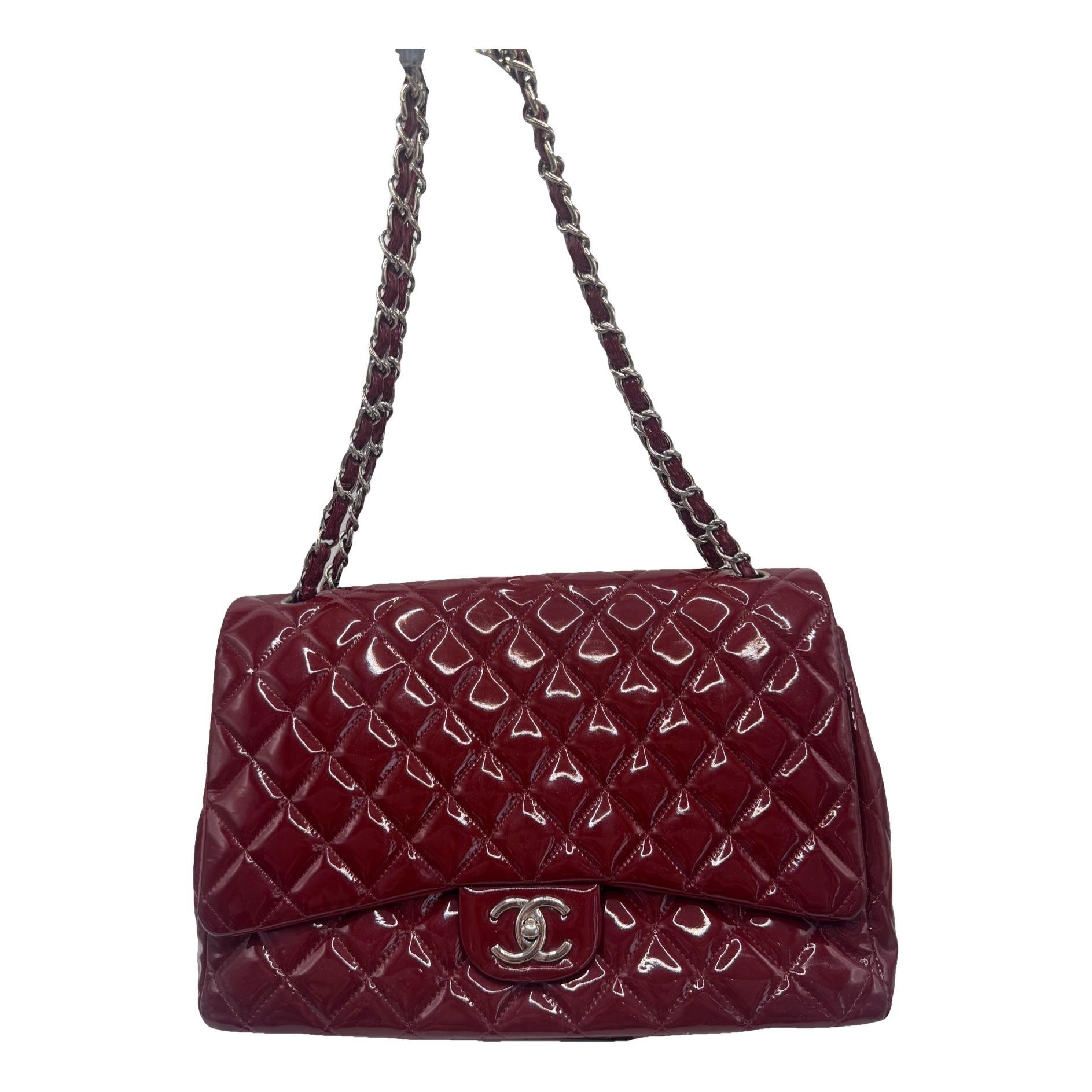 Timeless/Classique patent leather handbag