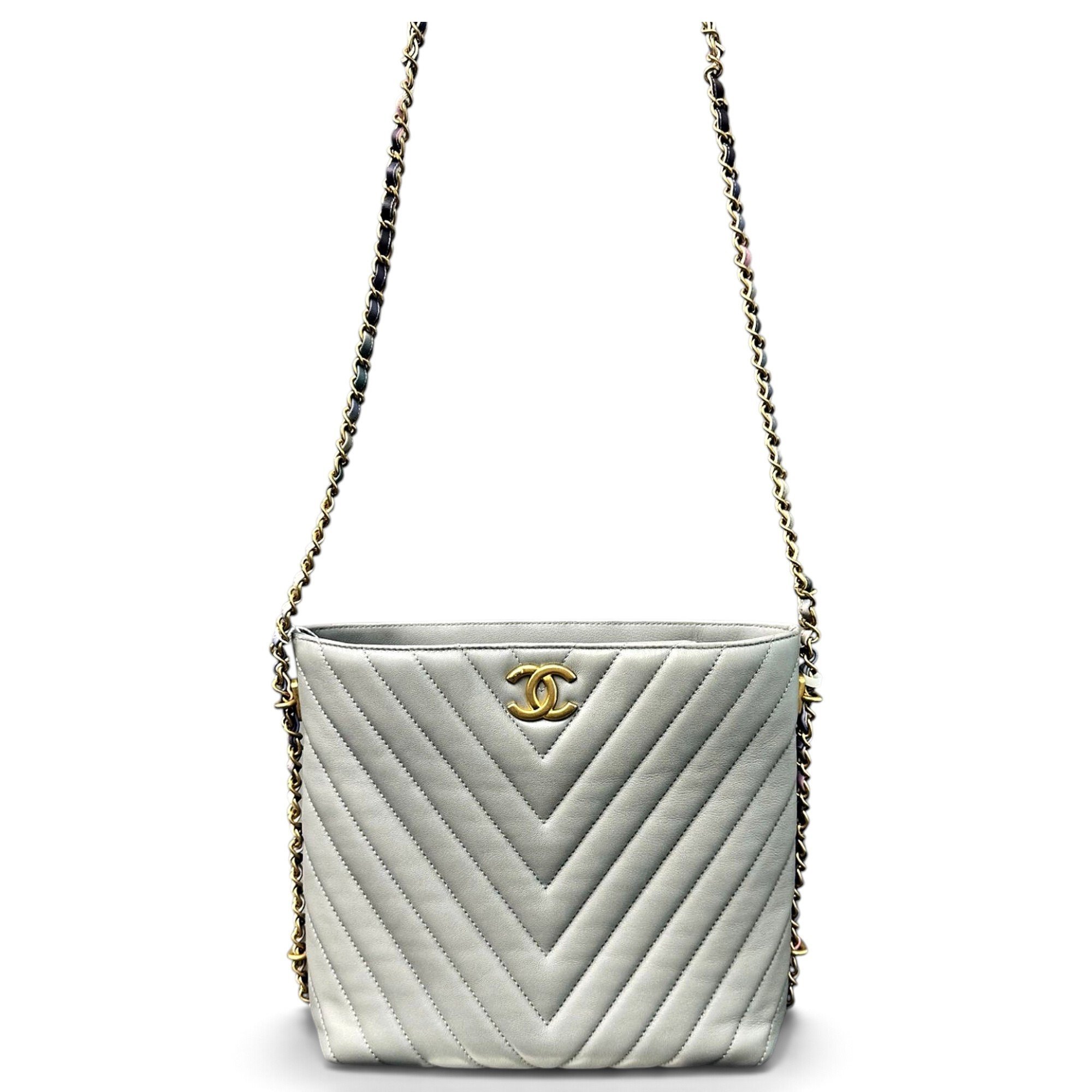 Classic CC Shopping leather handbag