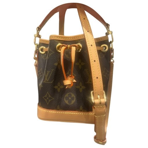 Nano Noé leather crossbody bag