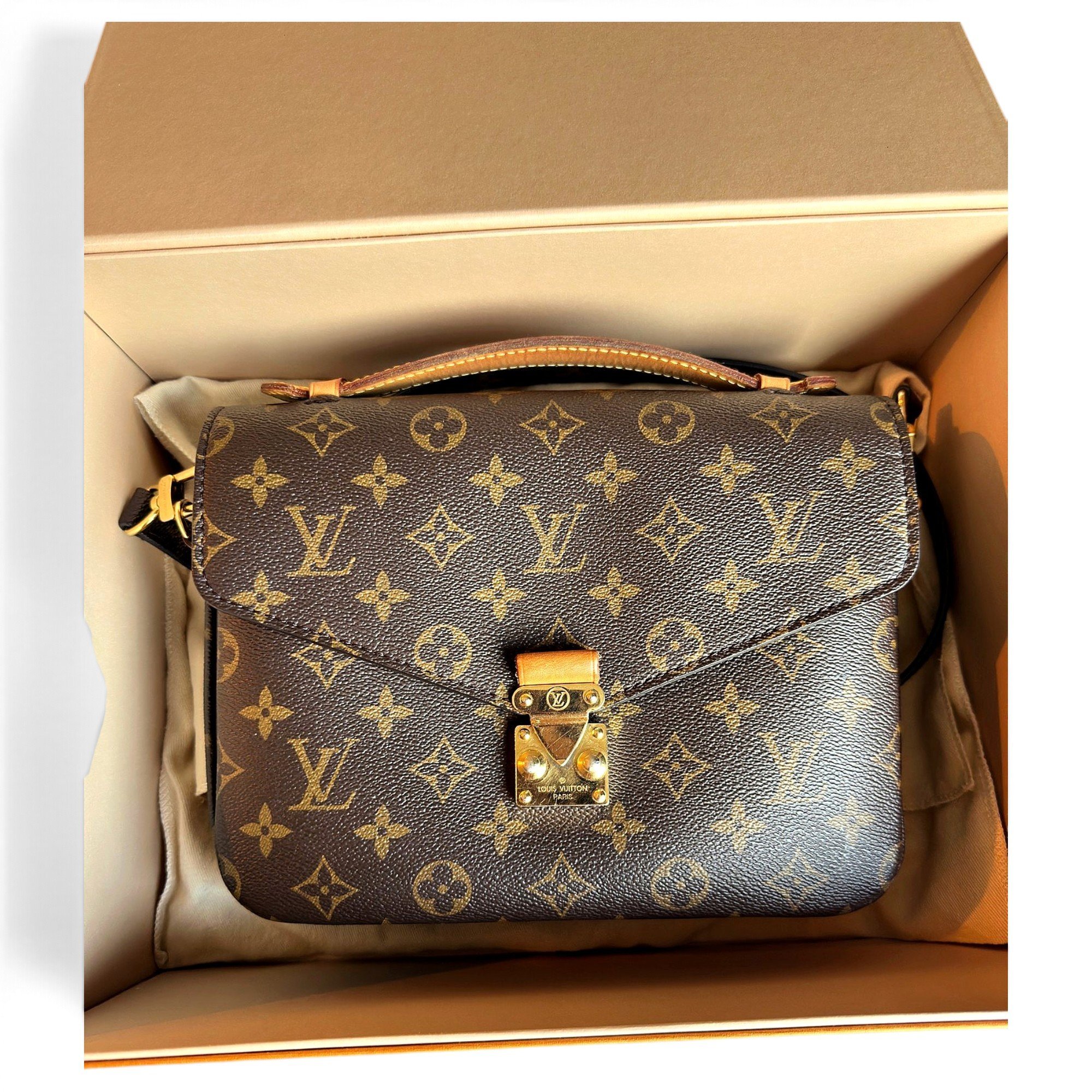 Metis leather crossbody bag