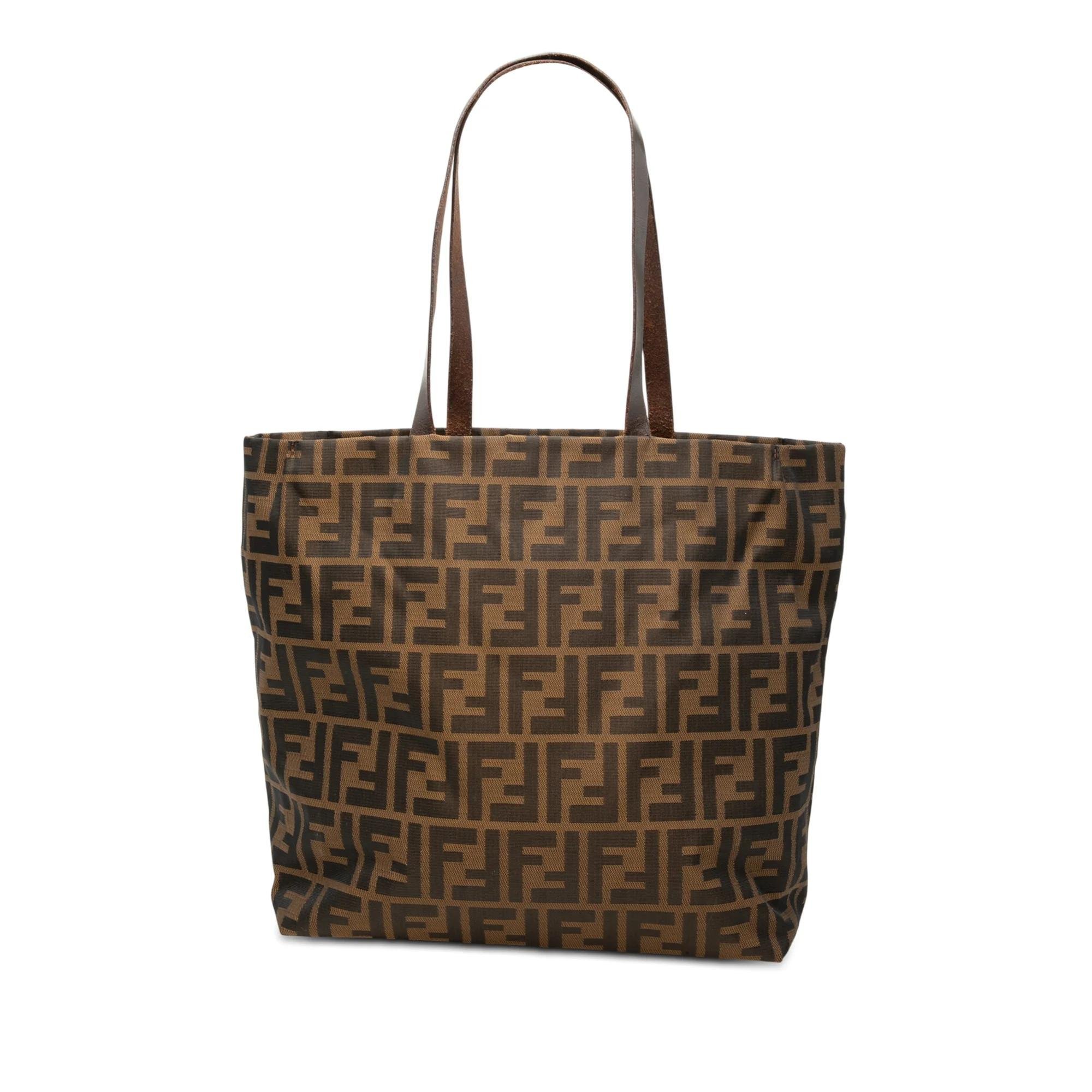 Pocket leather tote