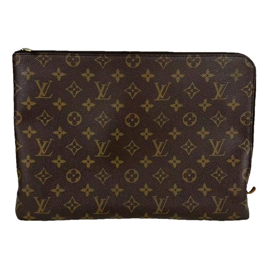 Leather clutch bag