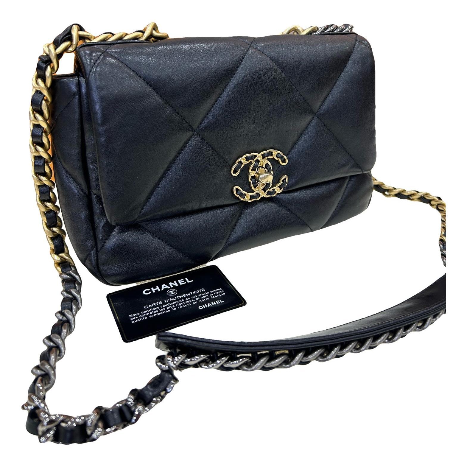Chanel 19 leather handbag
