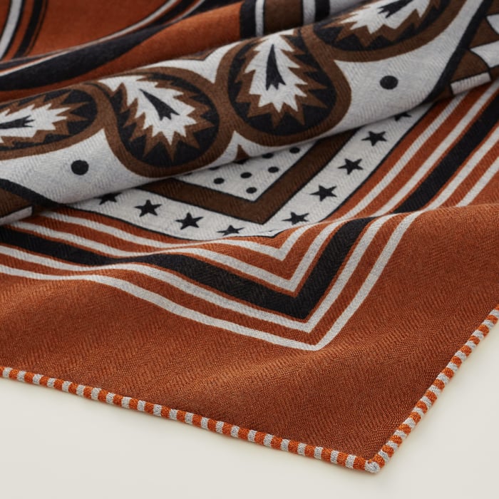 Hermès Les Roues de Phaeton Bandana shawl 140 Caramel/Gris Chiné