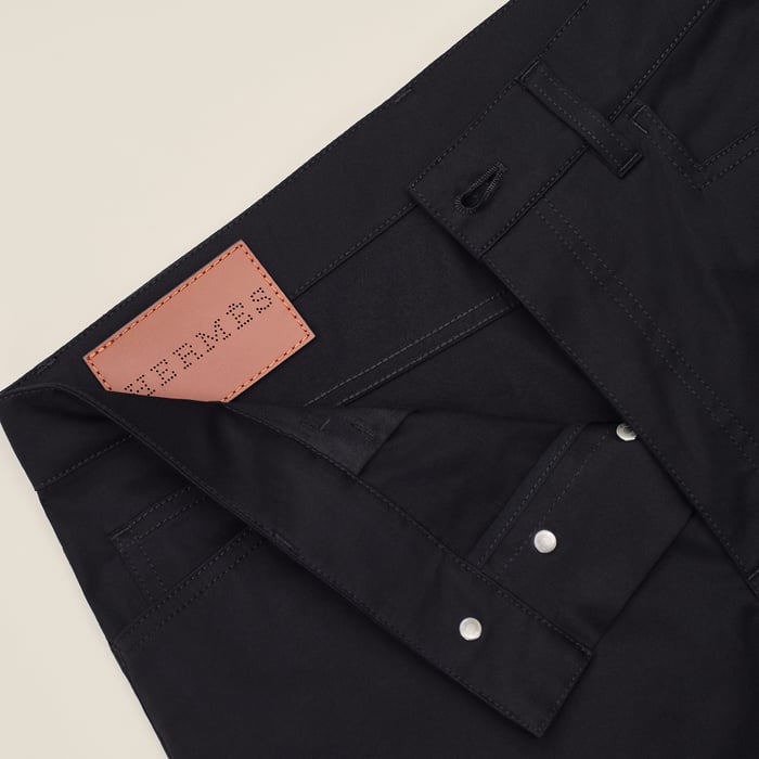 Noir Straight Cut Jeans
