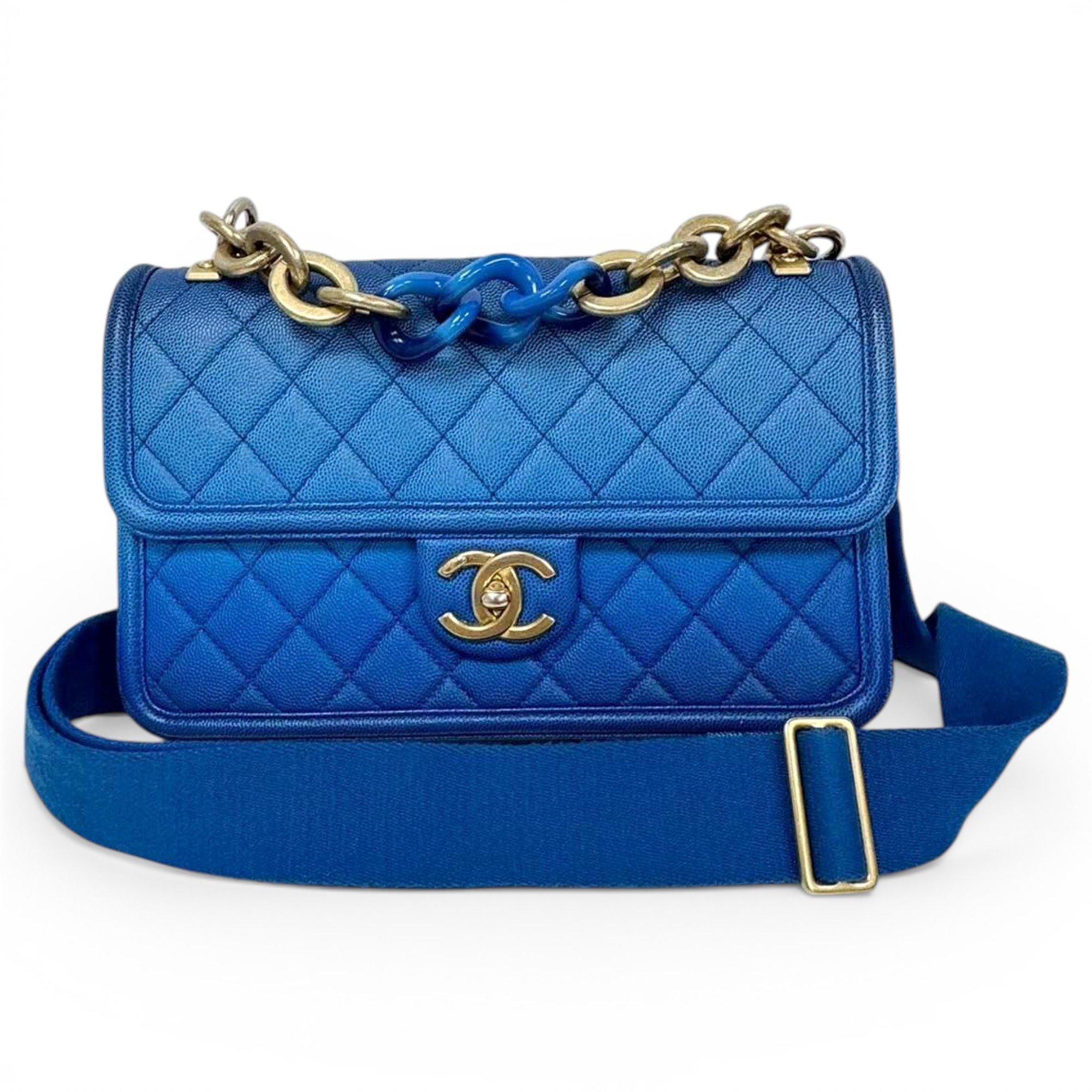 Chanel 19 leather handbag