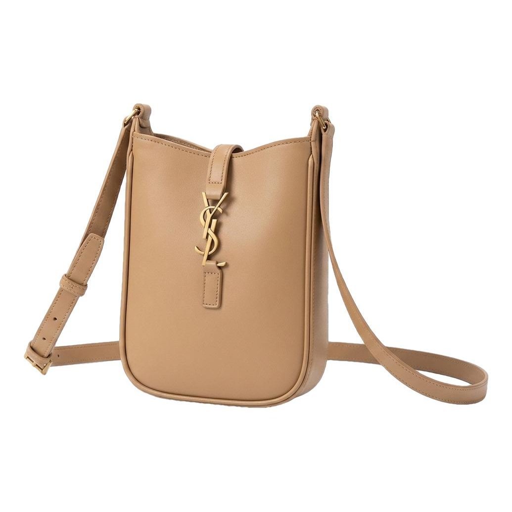Le 5 à 7 leather handbag