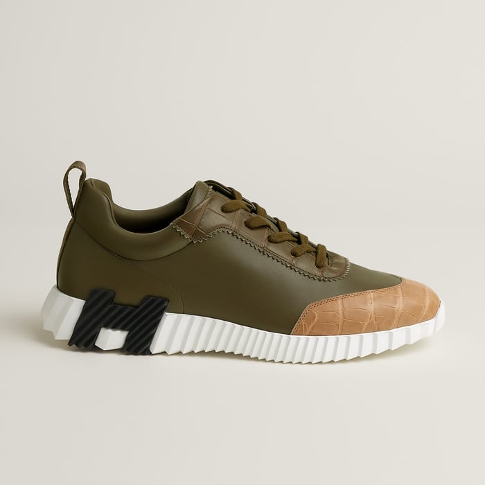 Bouncing Sneaker