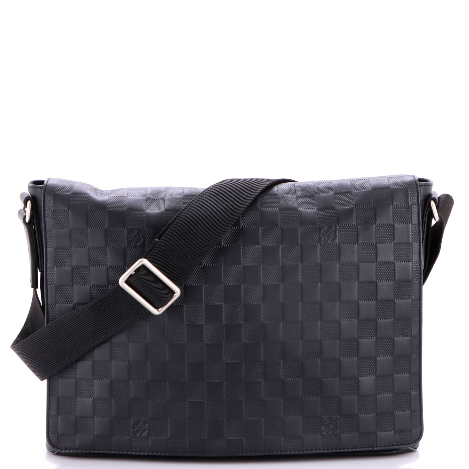 District NM Messenger Bag Damier Infini Leather MM