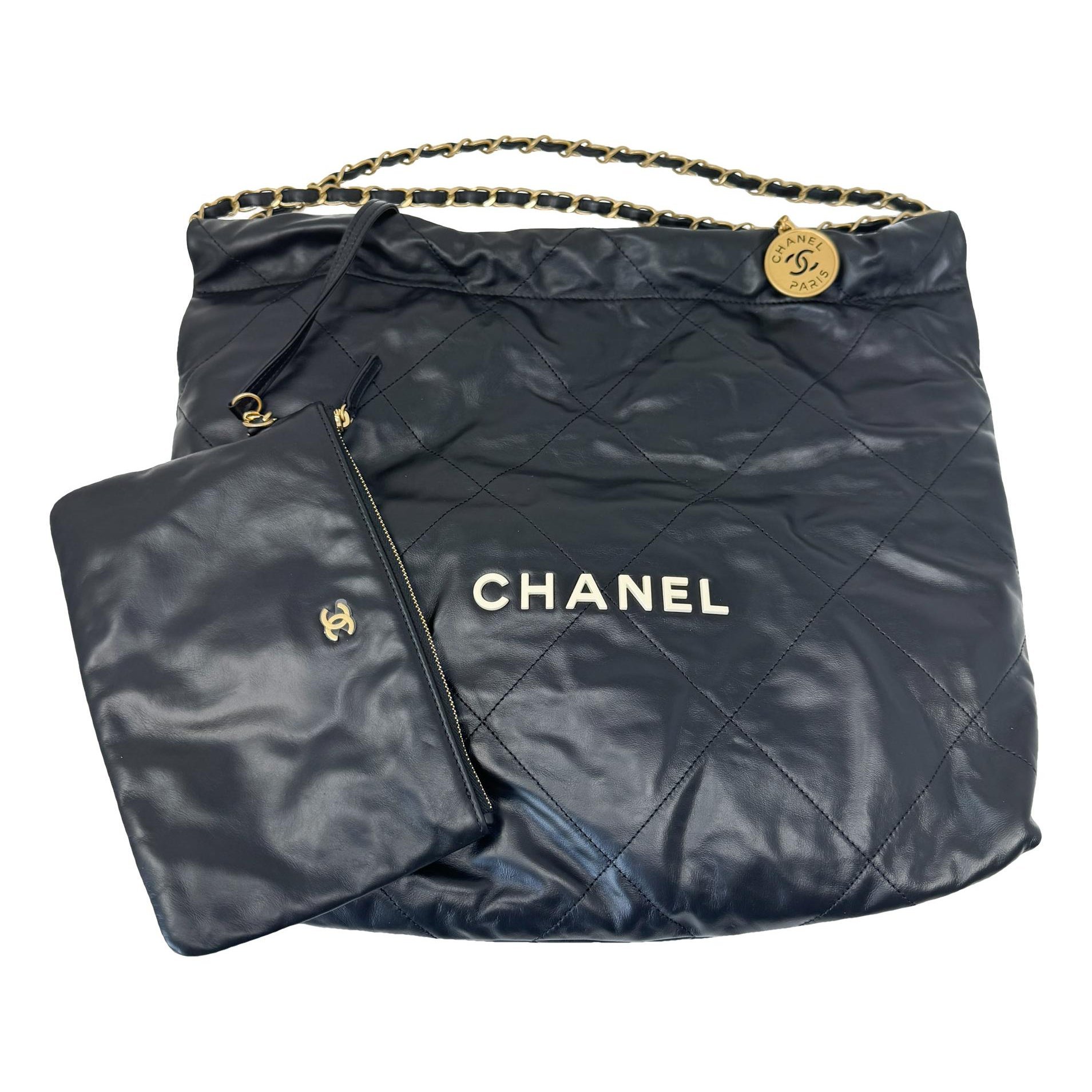 Chanel 22 leather handbag