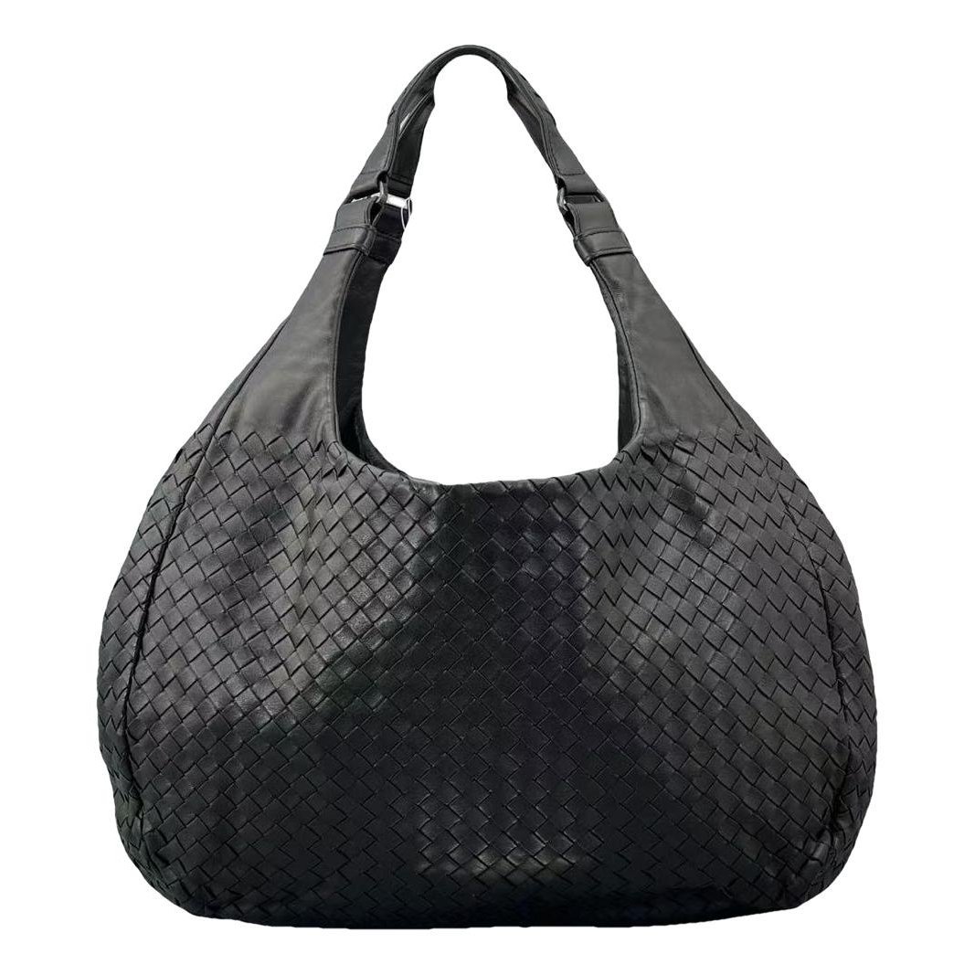 Veneta leather handbag