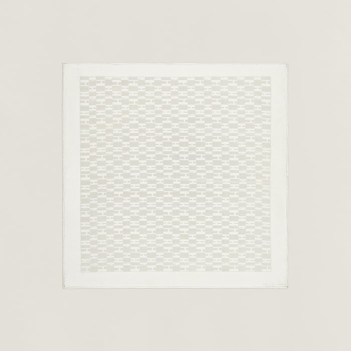 Blanc Façonnee Grand H Pocket Square 45