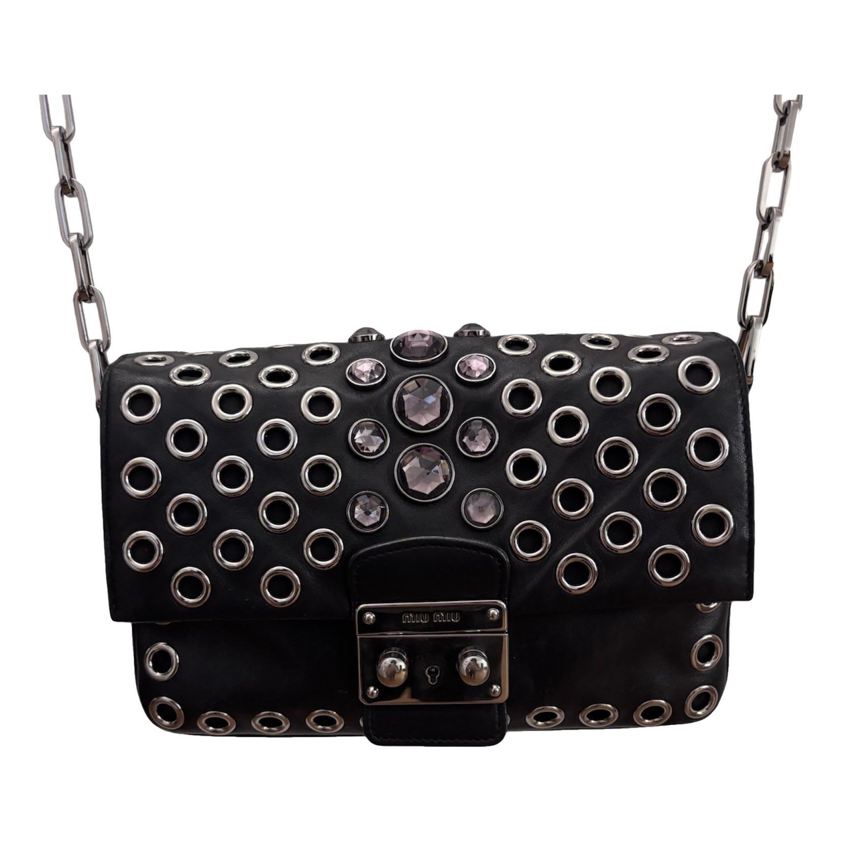 Matelassé leather handbag