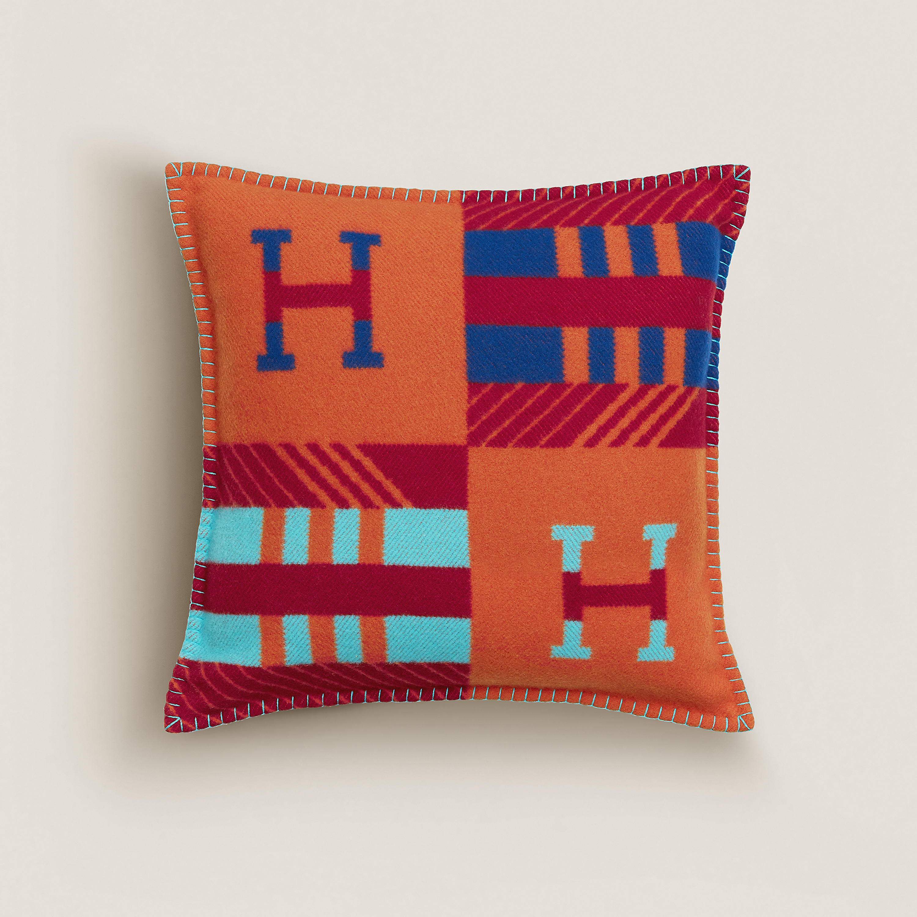 Avalon Jump'H pillow