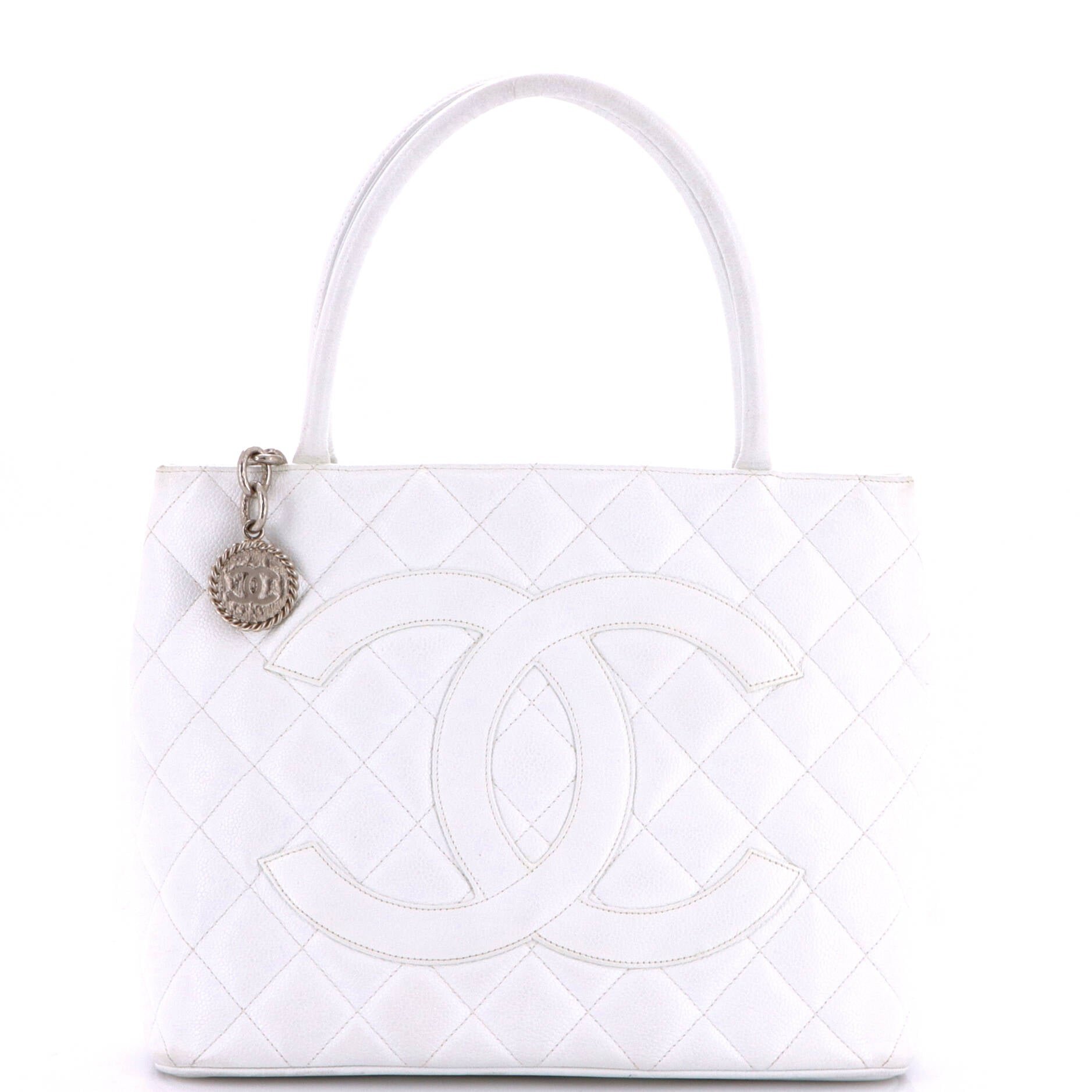 Medallion Tote Quilted Caviar