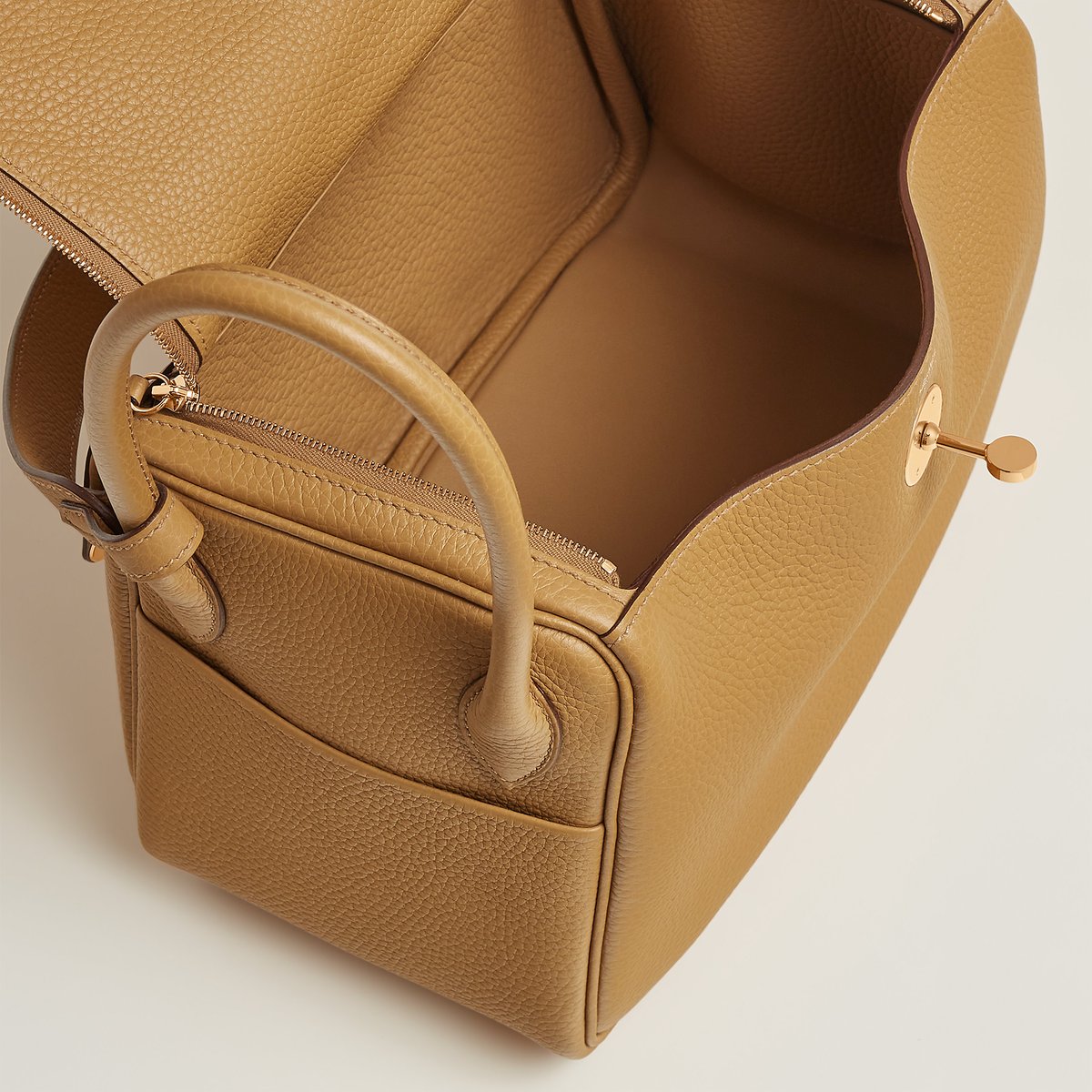 Biscuit Lindy 26 Bag