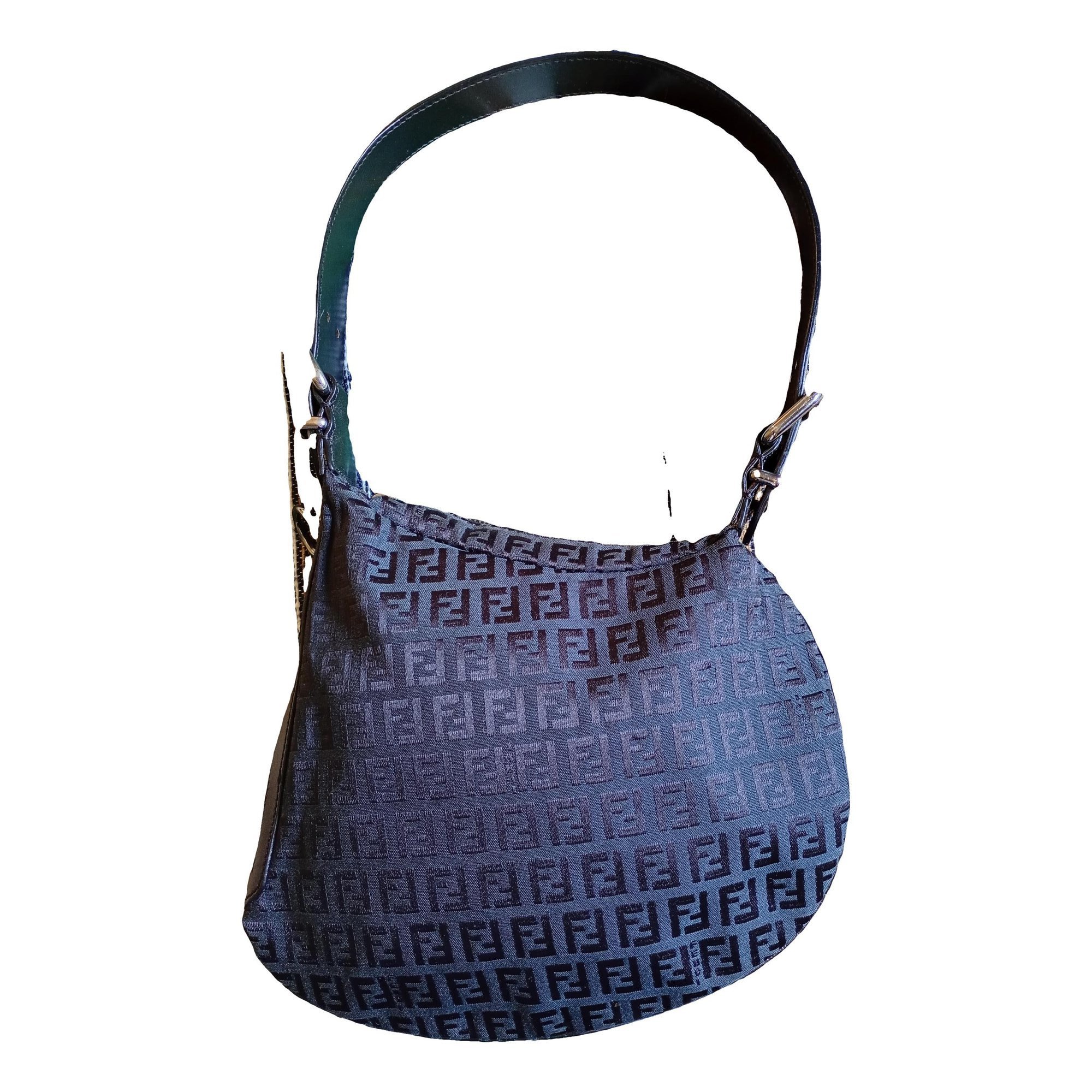 Oyster cloth handbag