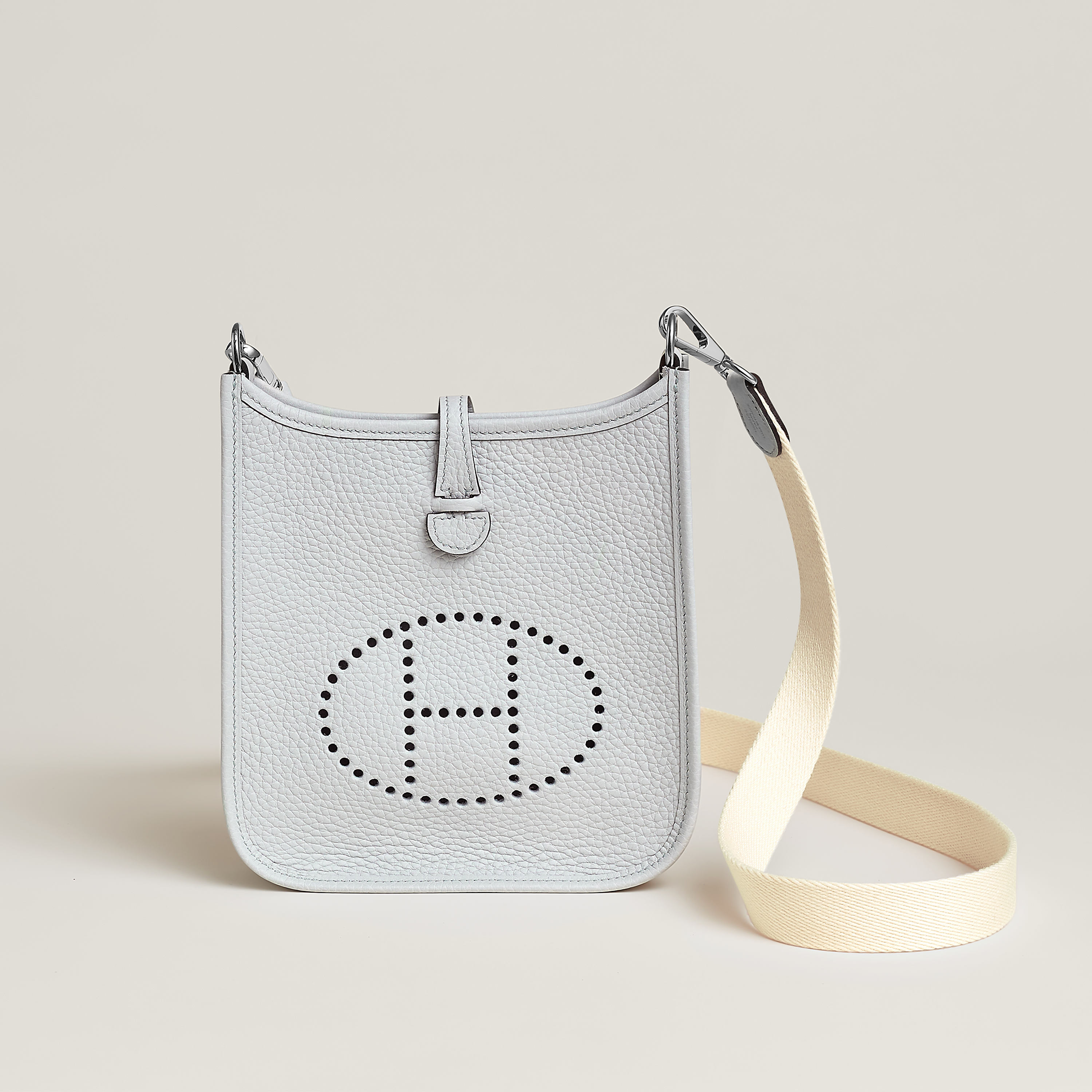 Evelyne 16 Amazone bag in Bleu Pâle