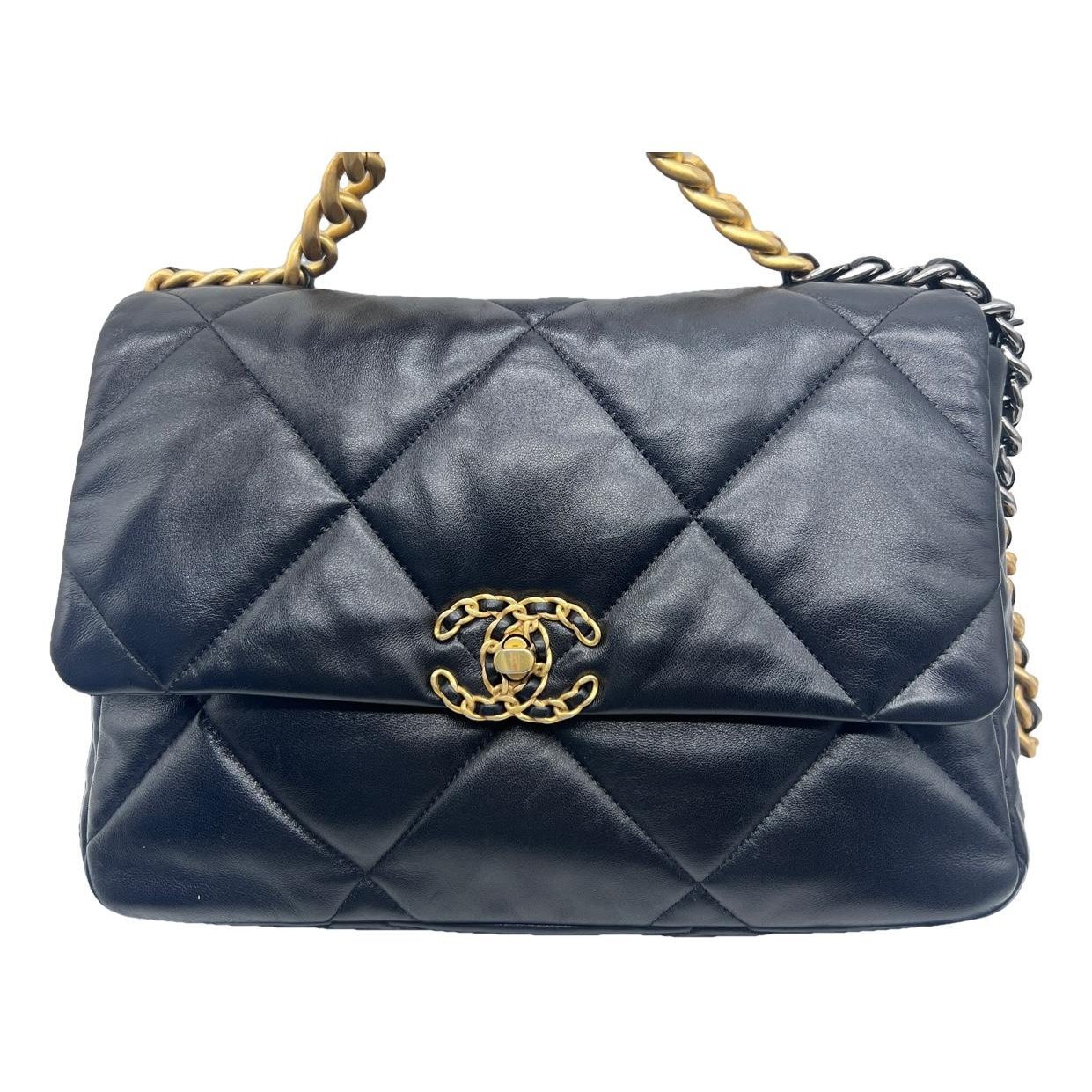 Chanel 19 leather handbag