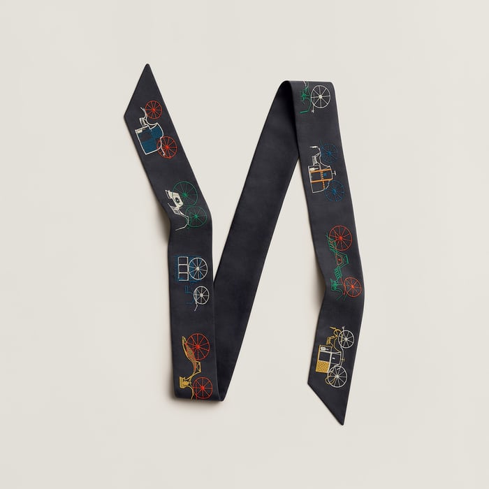 a Toute Berline ! Embroidered Long Twilly