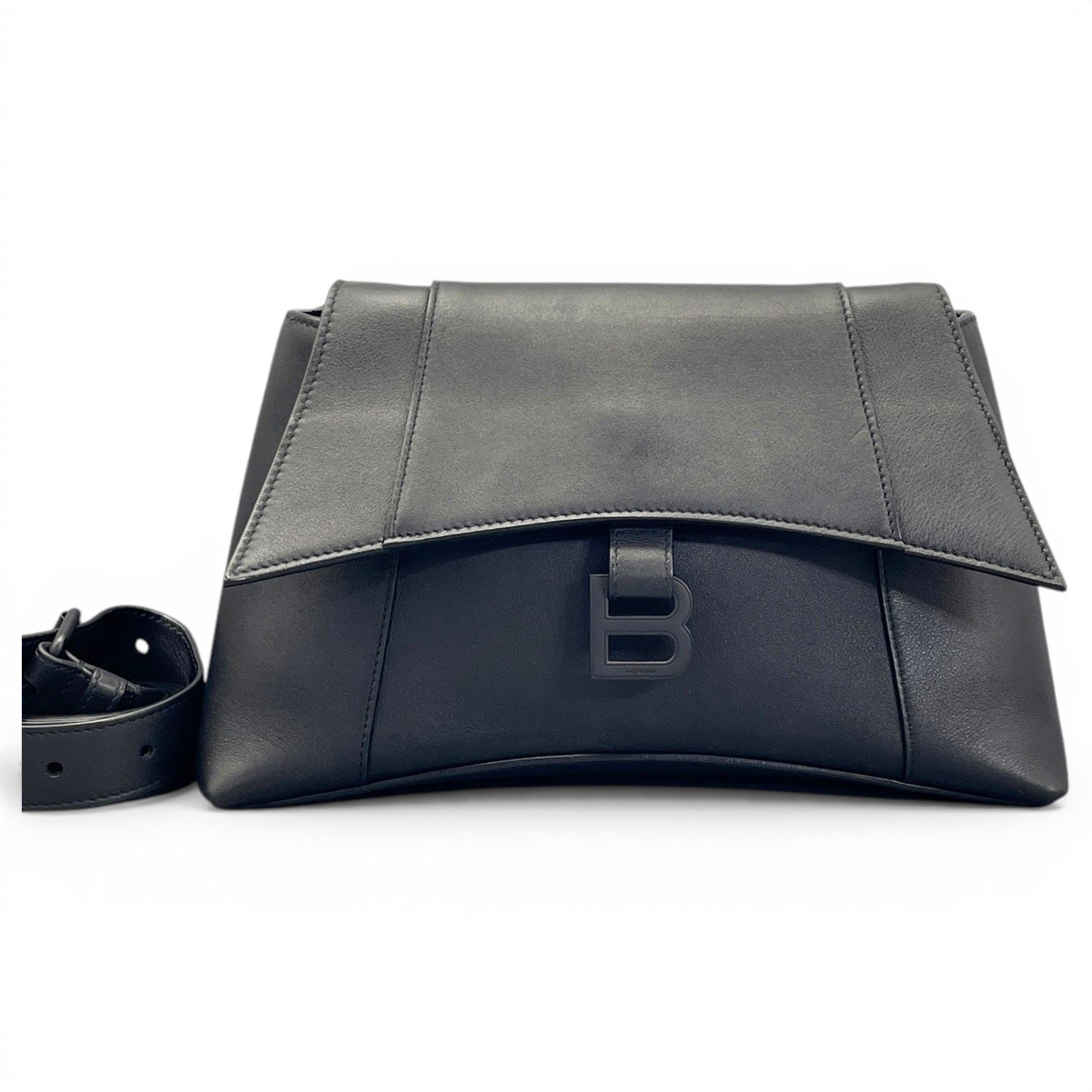 Downtown leather handbag