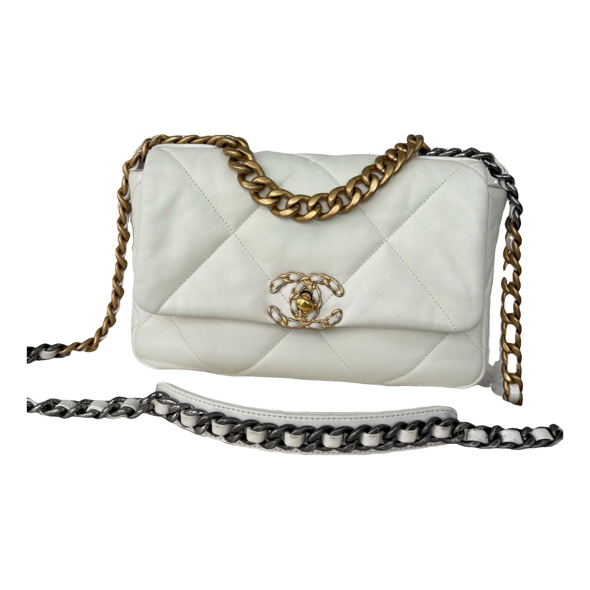 Chanel 19 leather handbag