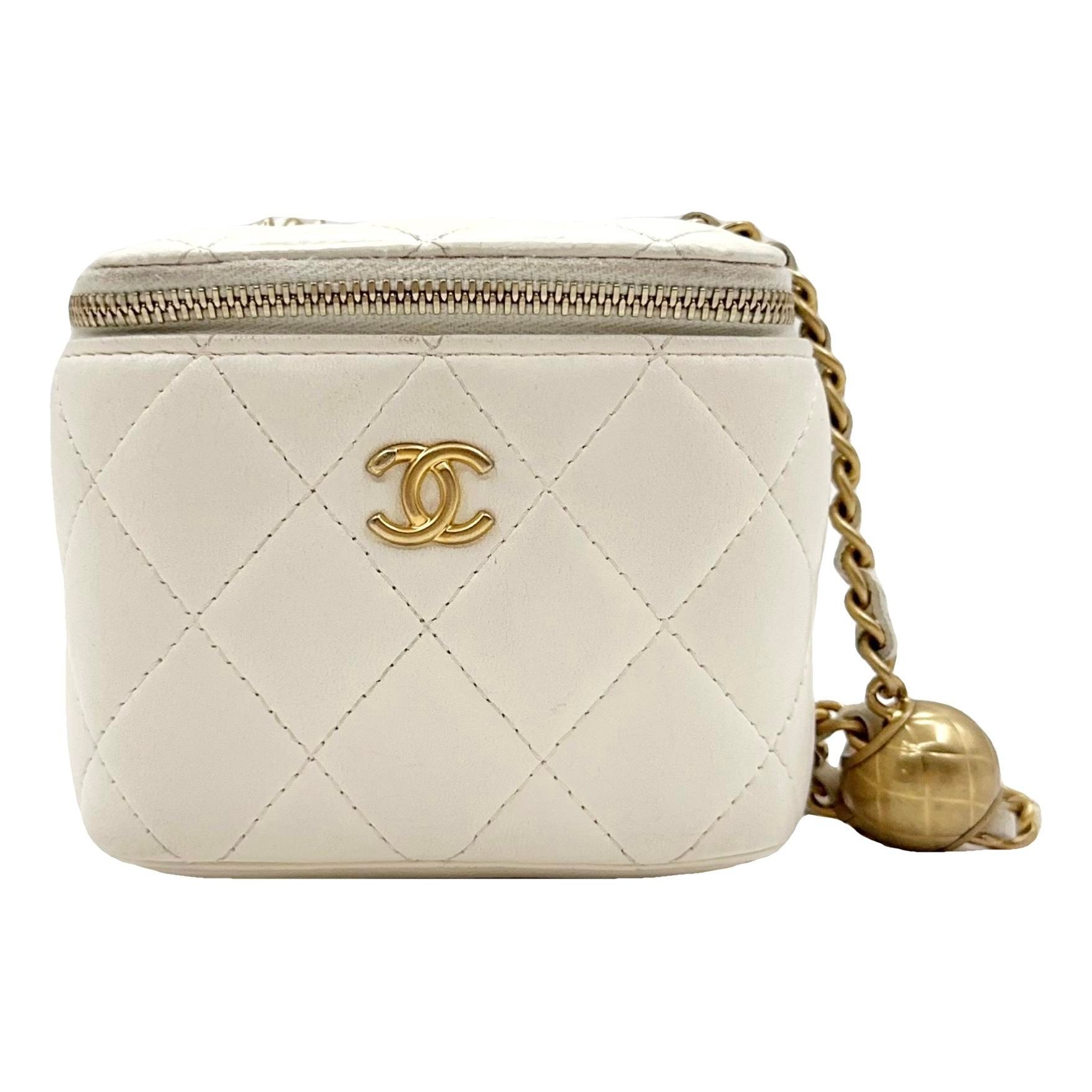 Trendy CC Vanity leather handbag