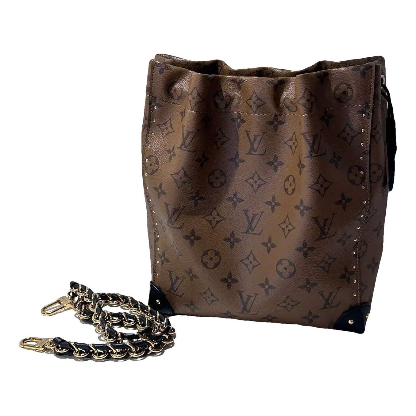 Petit Noé trunk leather handbag