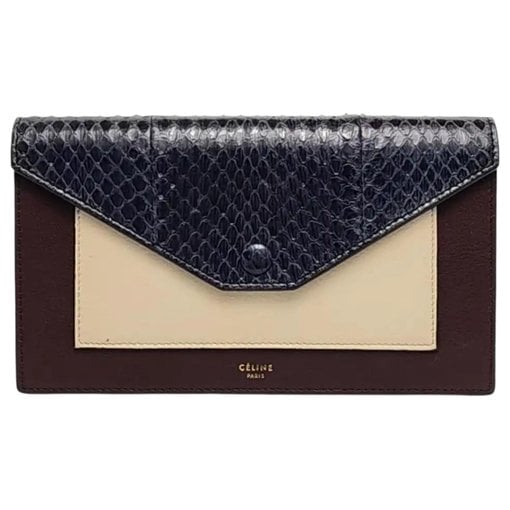 Pocket leather handbag