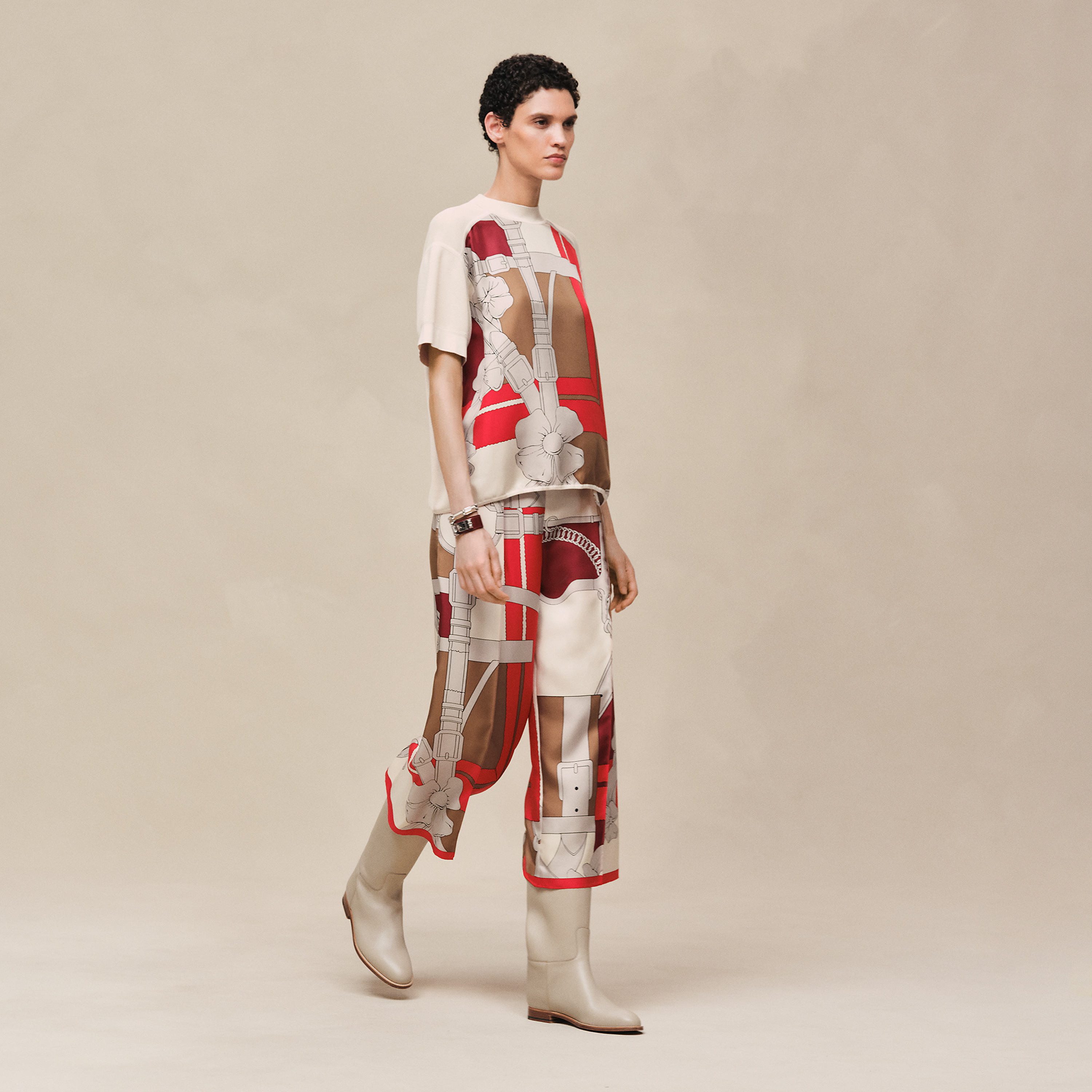 "Grand Manege Detail Remix" wide short-sleeve sweater