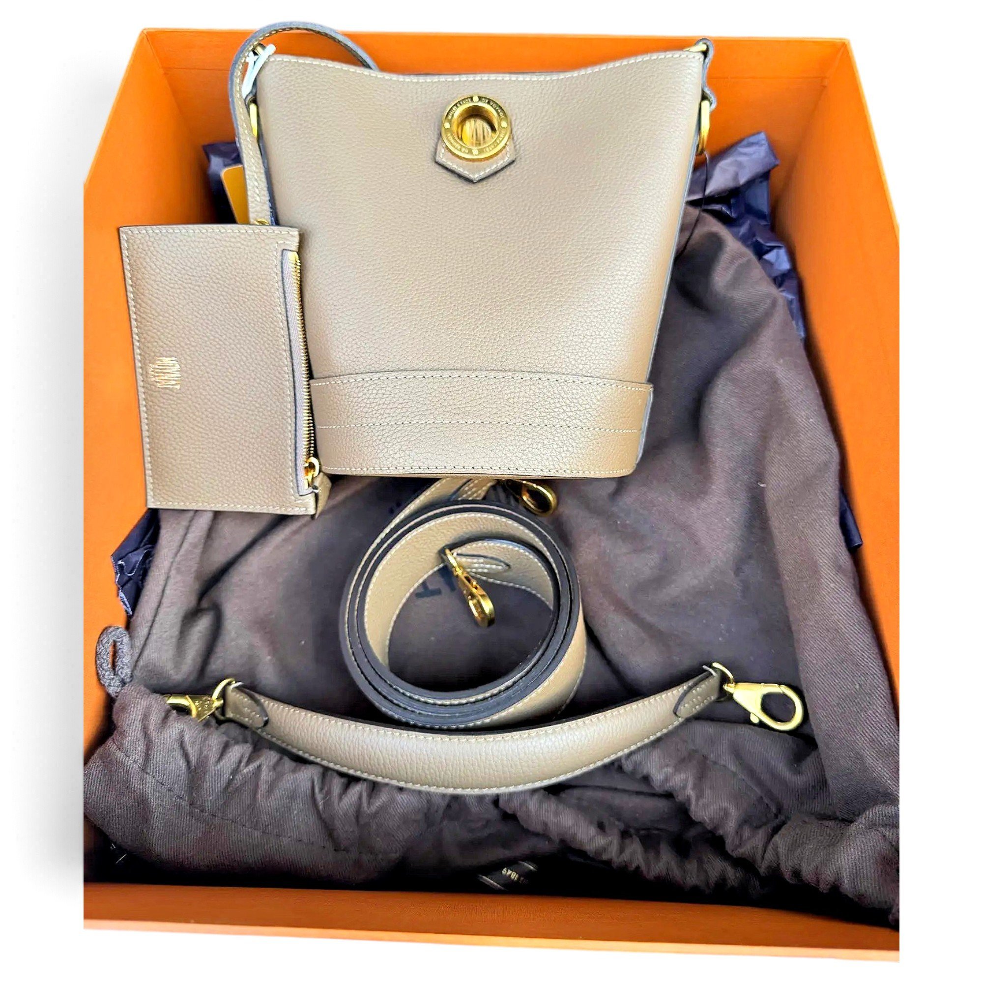 Leather handbag