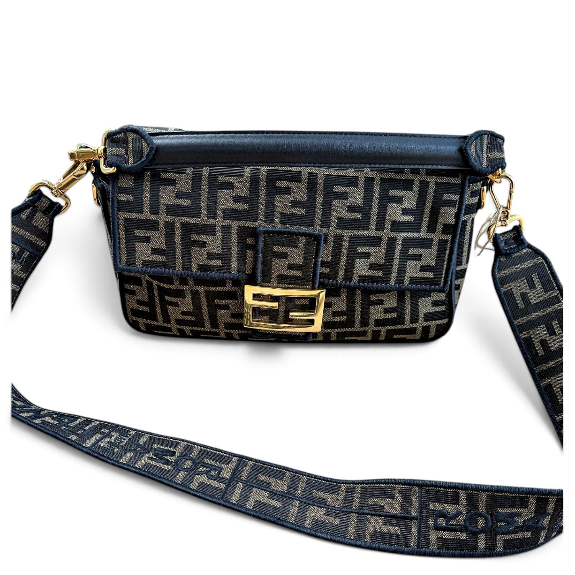 Baguette cloth handbag