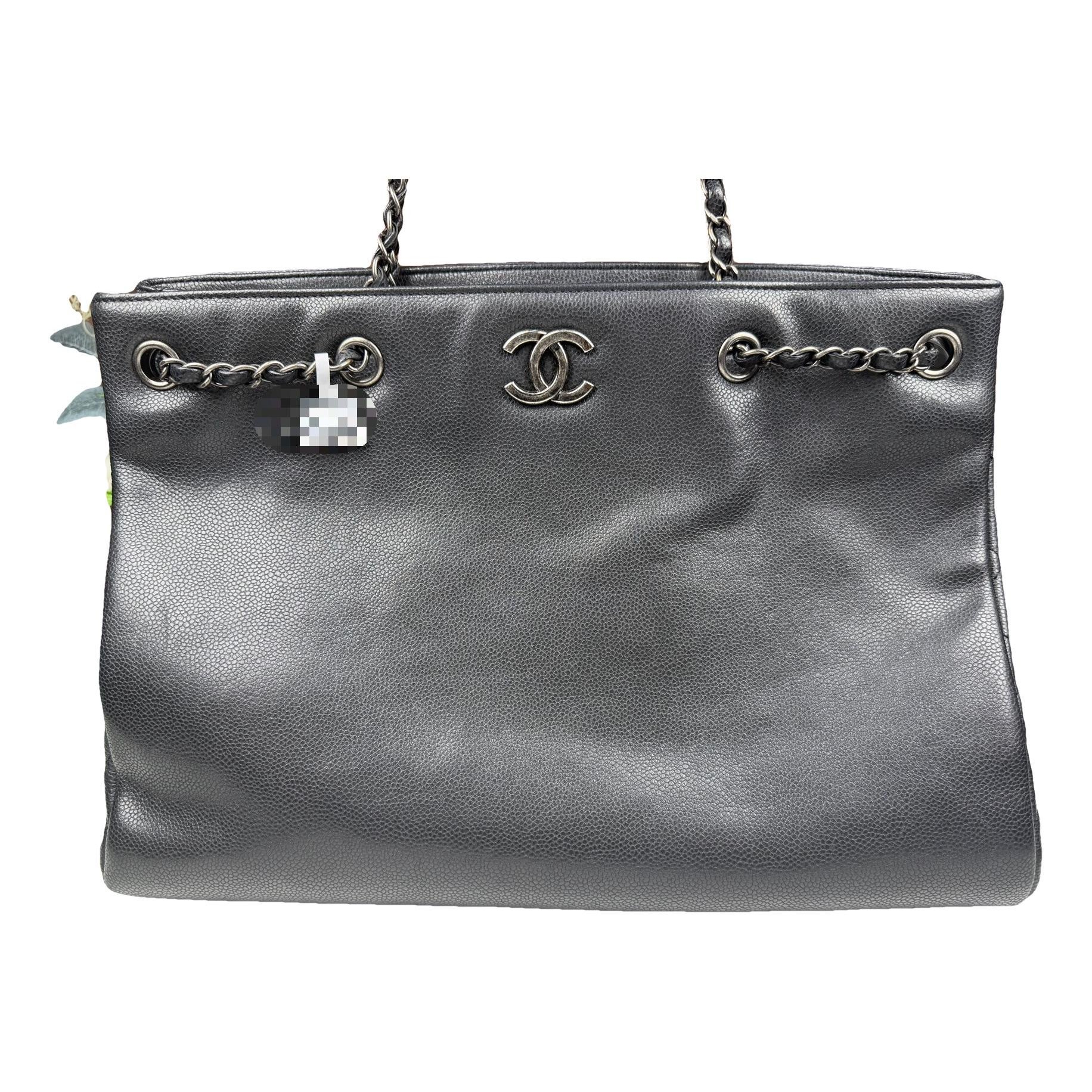Leather tote