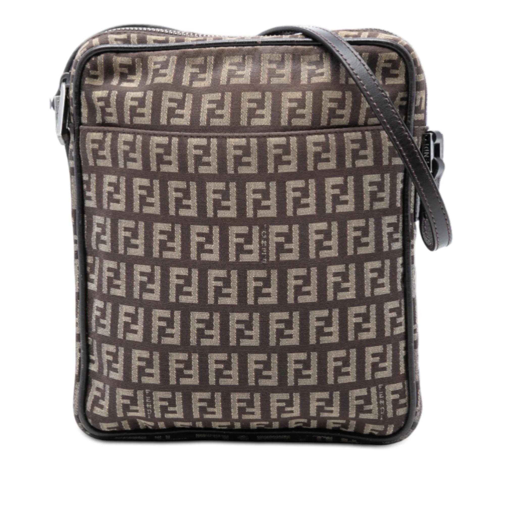 Pocket leather handbag