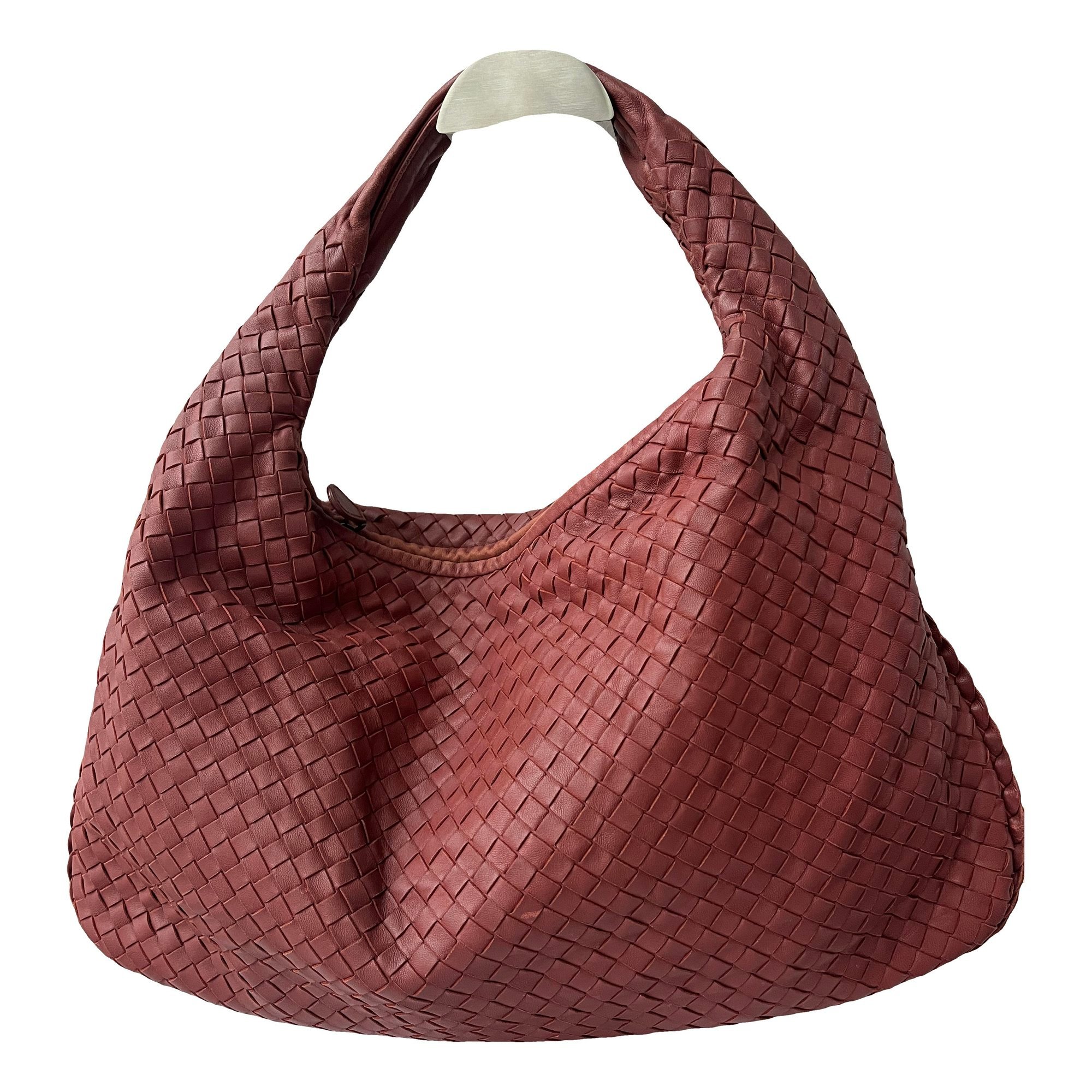 Veneta leather handbag