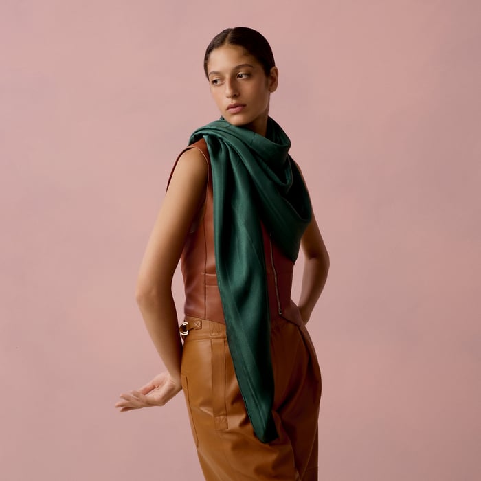 Vert Émeraude Eperon d'Or Scarf 135