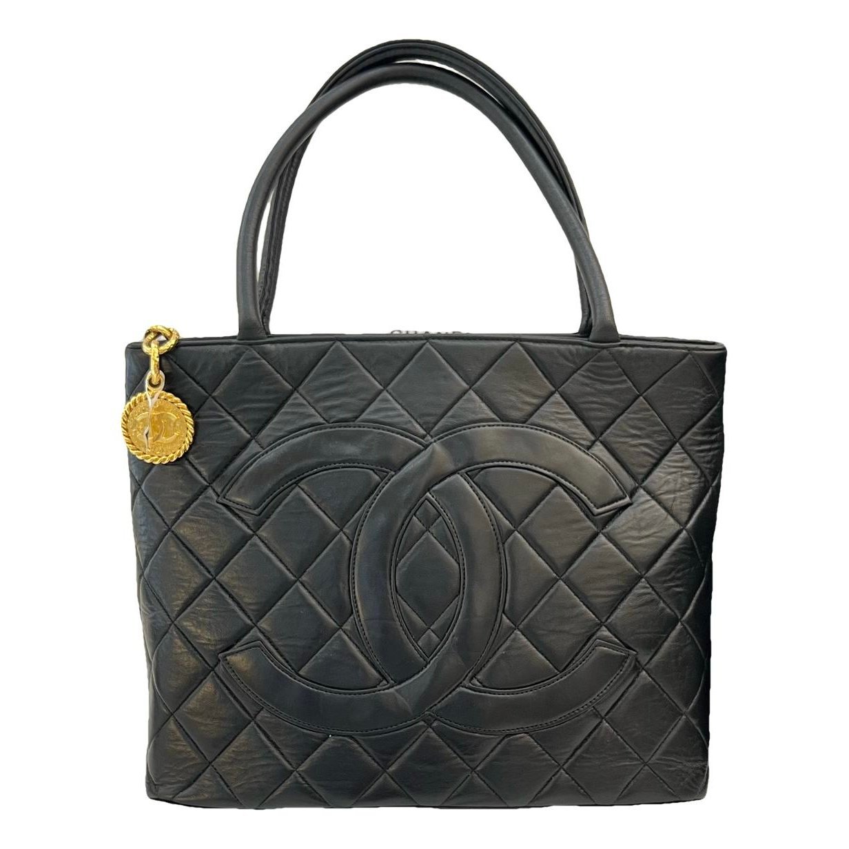 Médaillon leather tote