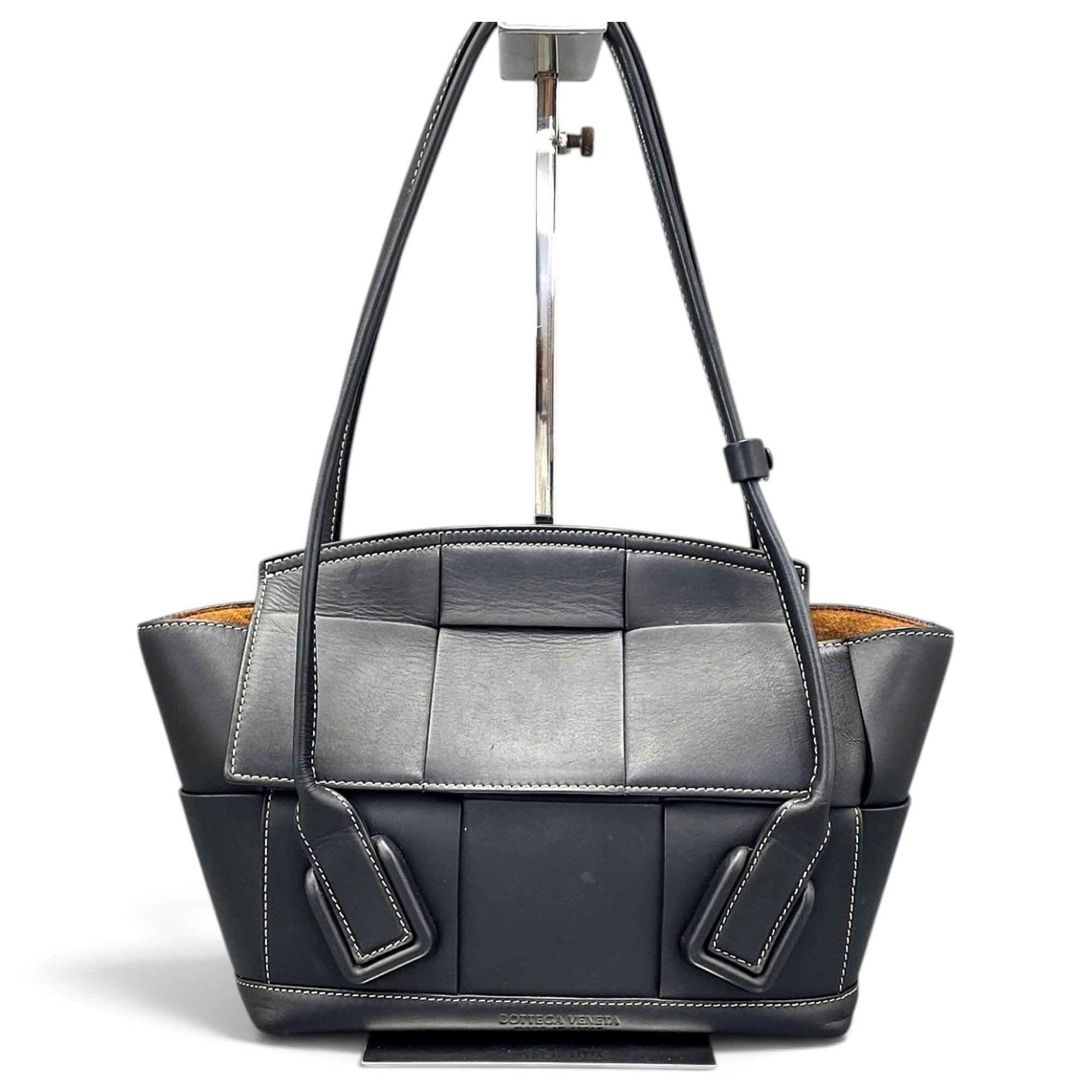 Arco leather tote