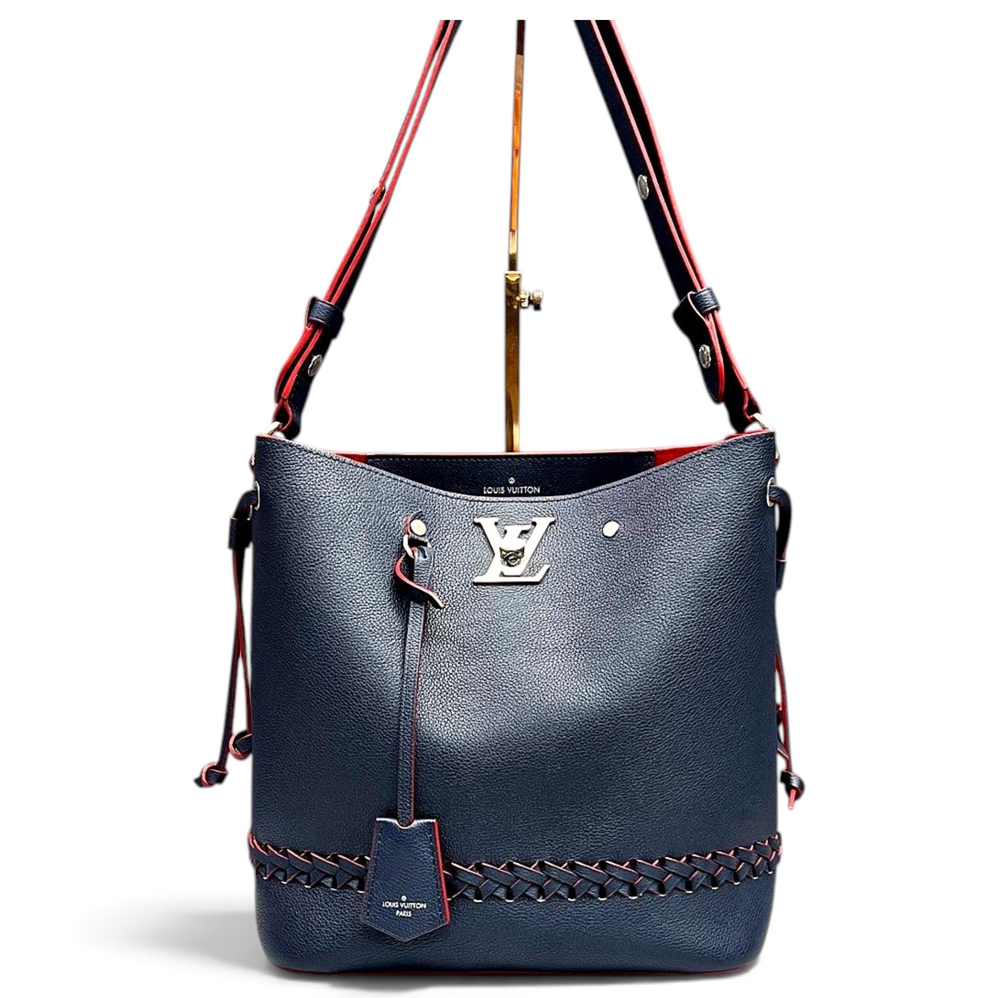 Lockme Bucket leather bag